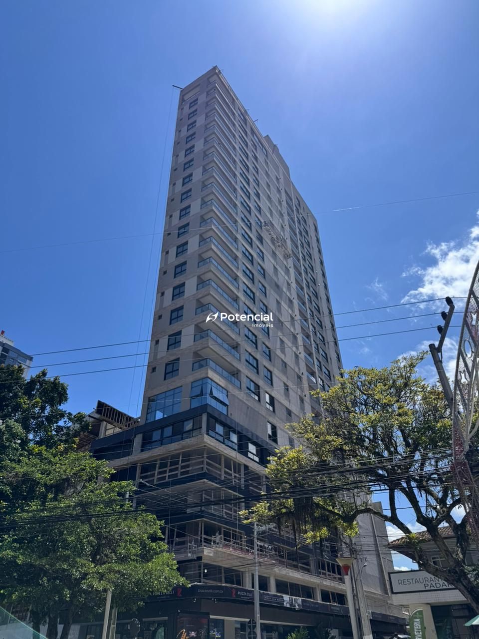 Fachada - Piazza Zilli Fachada - Piazza Zilli