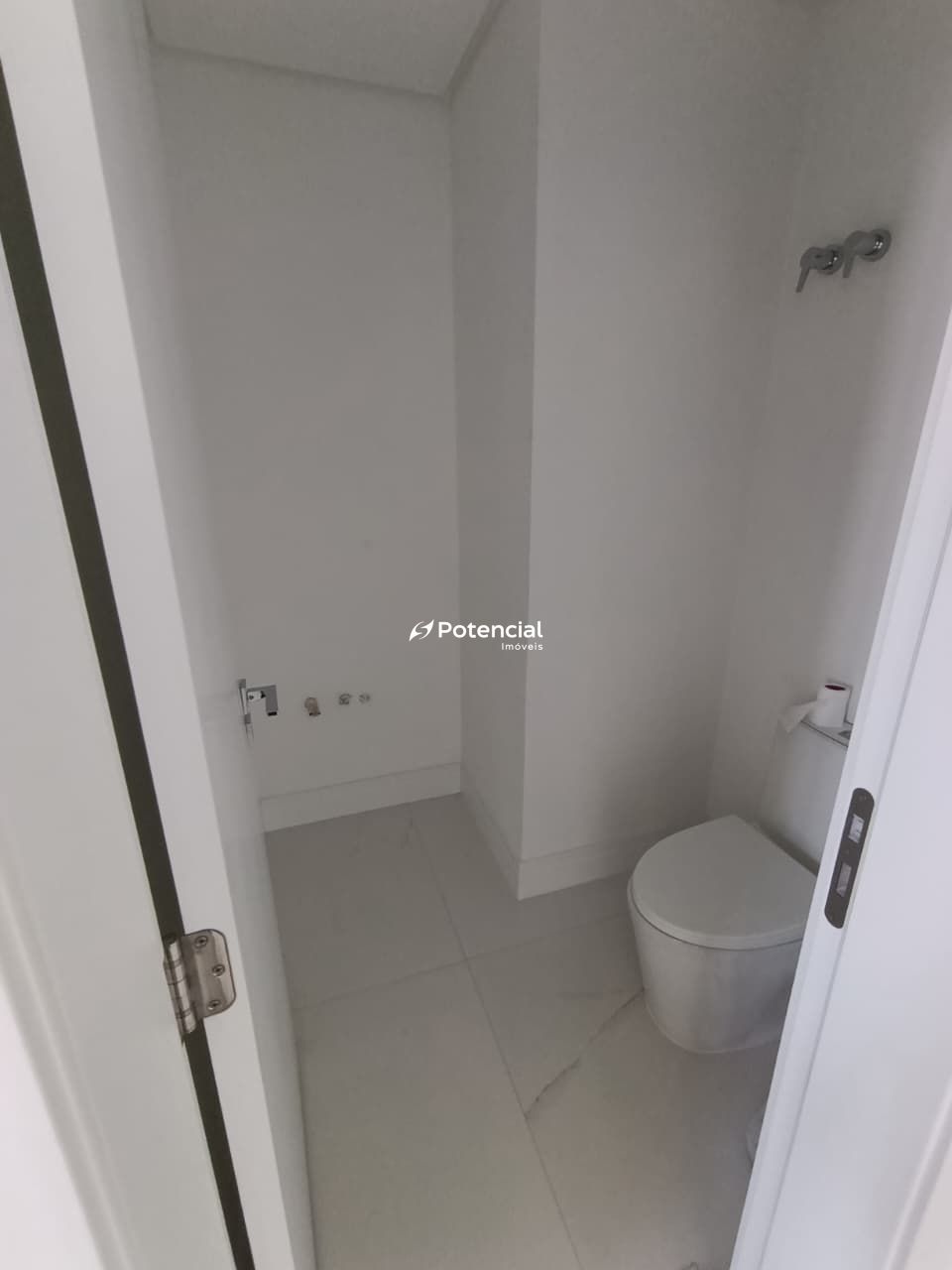 Imagem de Dummond Residence | 4 Suítes l Meia Praia - Itapema Imagem de Dummond Residence | 4 Suítes l Meia Praia - Itapema