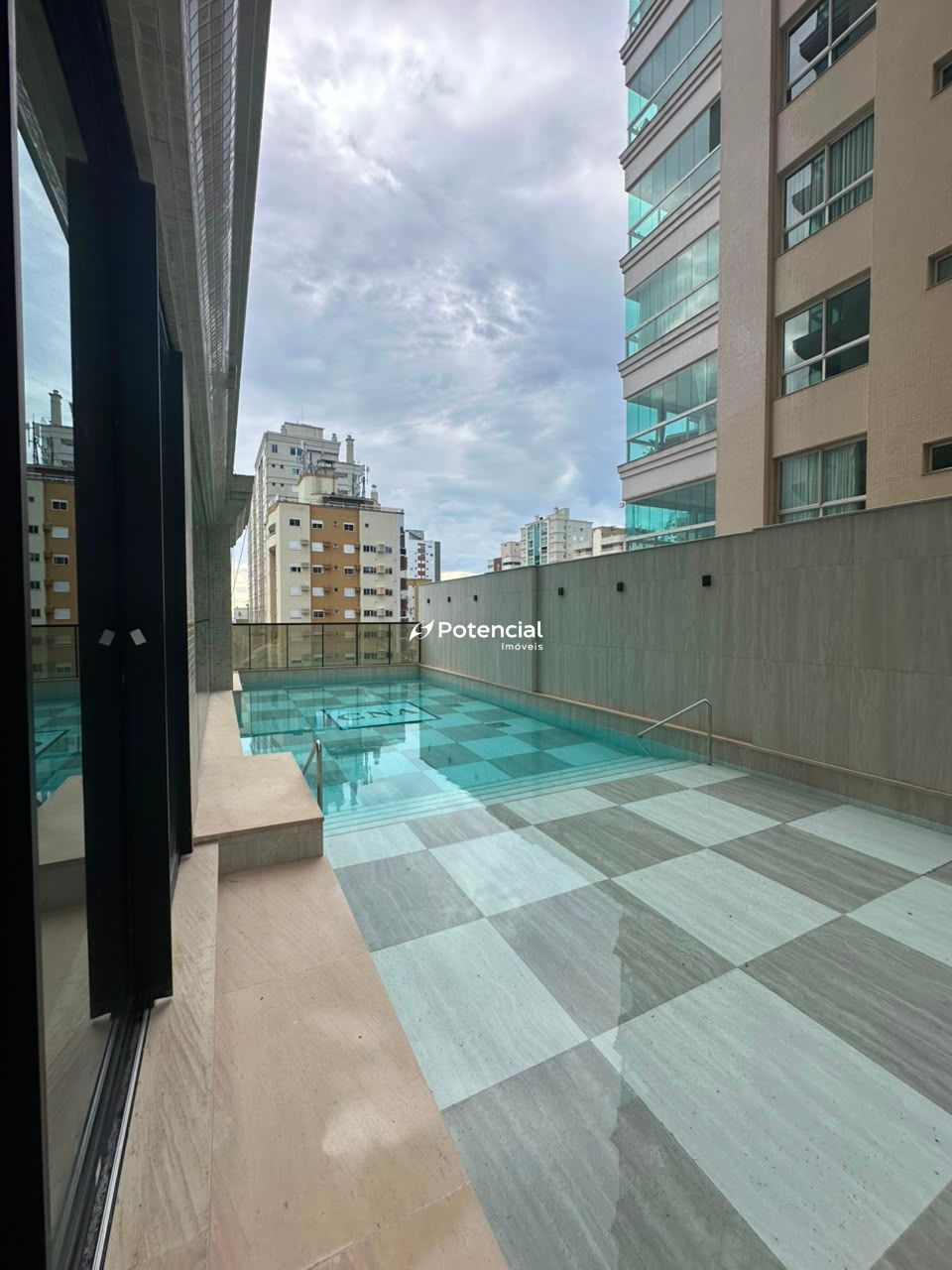 Imagem de Palácio Triunfo | 4 suítes | Meia Praia - Itapema Imagem de Palácio Triunfo | 4 suítes | Meia Praia - Itapema