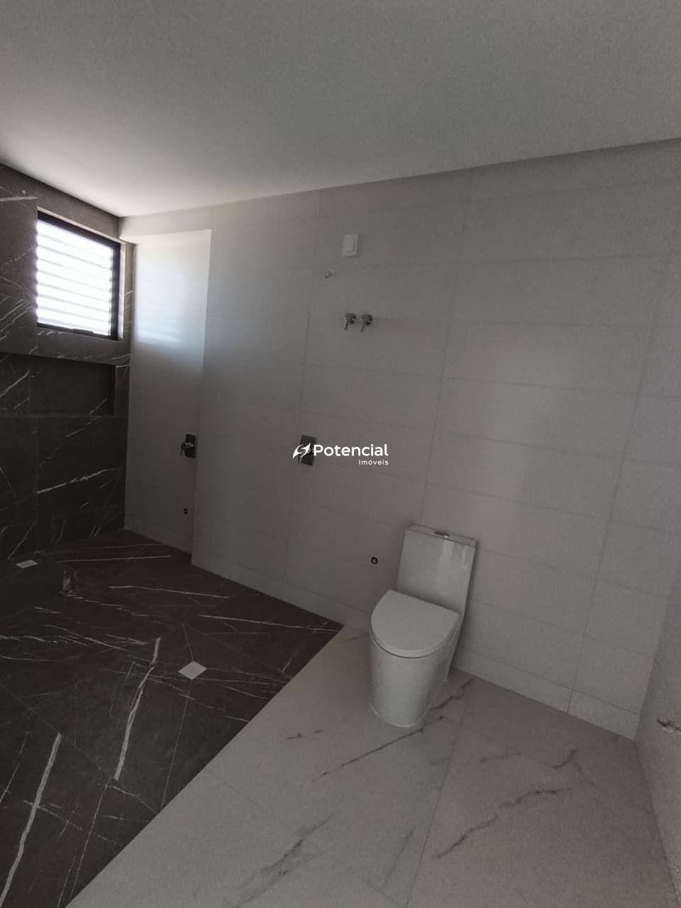 Imagem de Dummond Residence | 4 Suítes l Meia Praia - Itapema Imagem de Dummond Residence | 4 Suítes l Meia Praia - Itapema