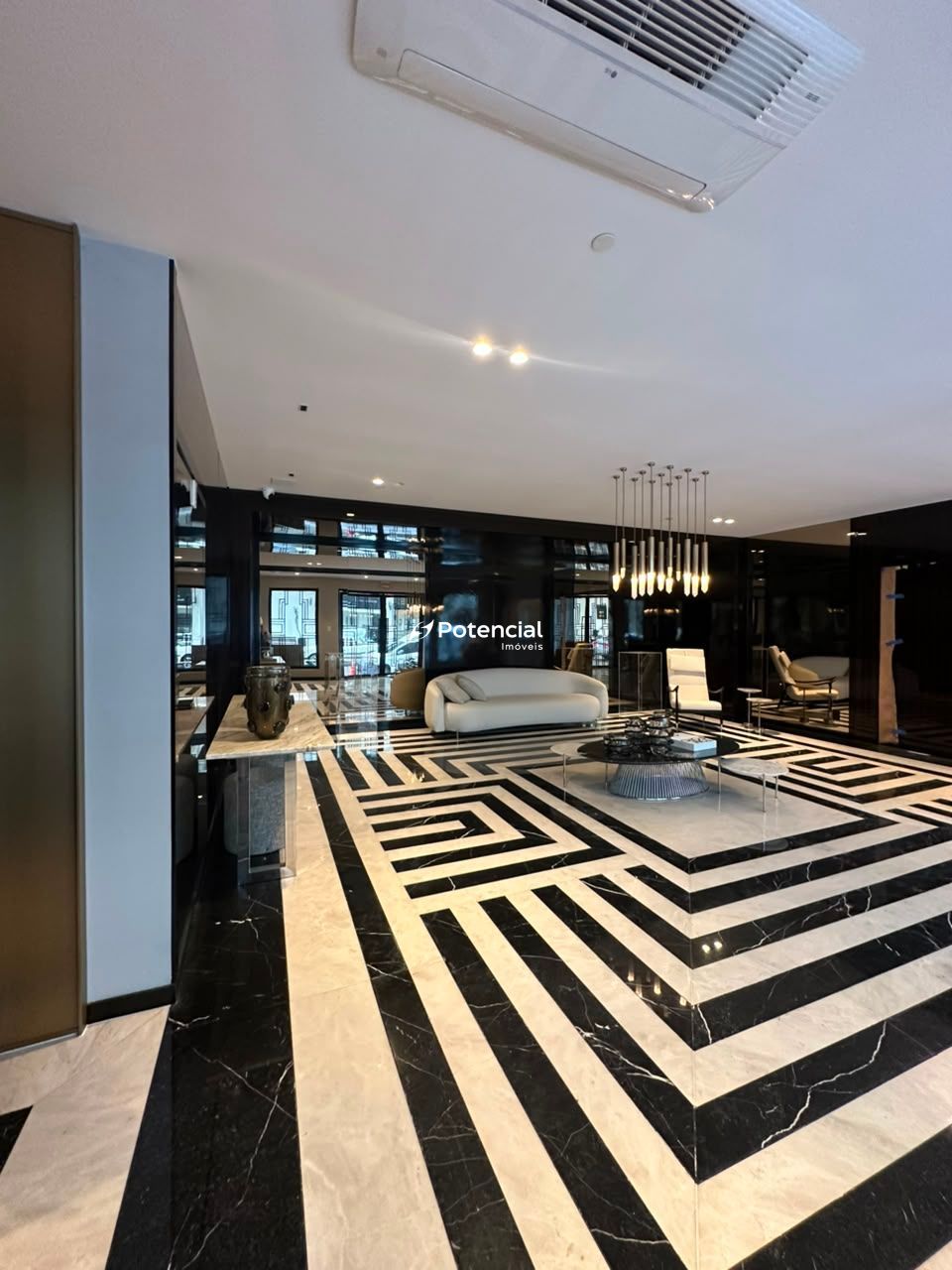 Imagem de Palácio Triunfo | 4 suítes | Meia Praia - Itapema Imagem de Palácio Triunfo | 4 suítes | Meia Praia - Itapema