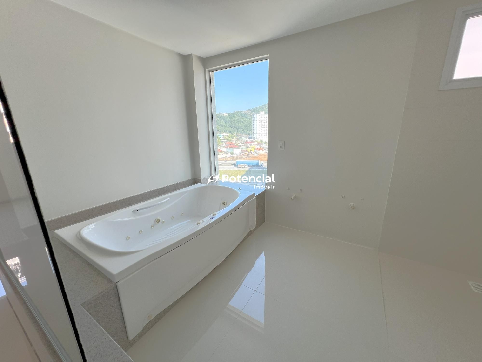 Banheiro SuíteMaster Banheiro SuíteMaster