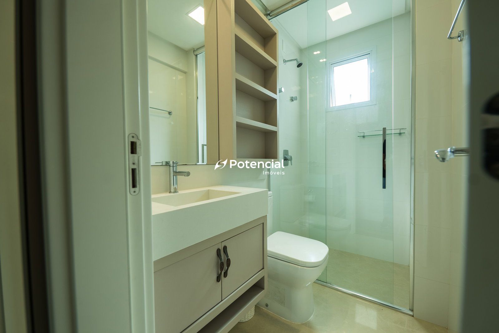 Imagem de Magnum Home | 4 suítes | Meia Praia - Itapema Imagem de Magnum Home | 4 suítes | Meia Praia - Itapema