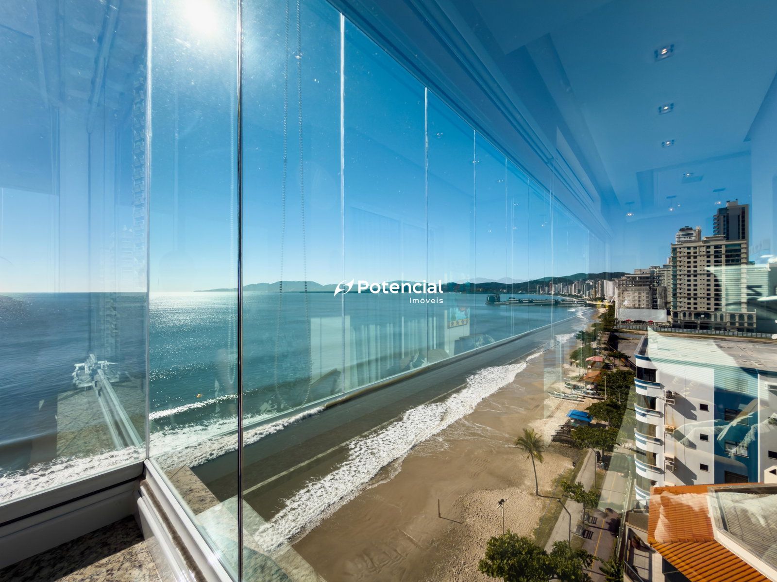 Imagem de Villa Provence | 4 suítes | Meia Praia - Itapema Imagem de Villa Provence | 4 suítes | Meia Praia - Itapema