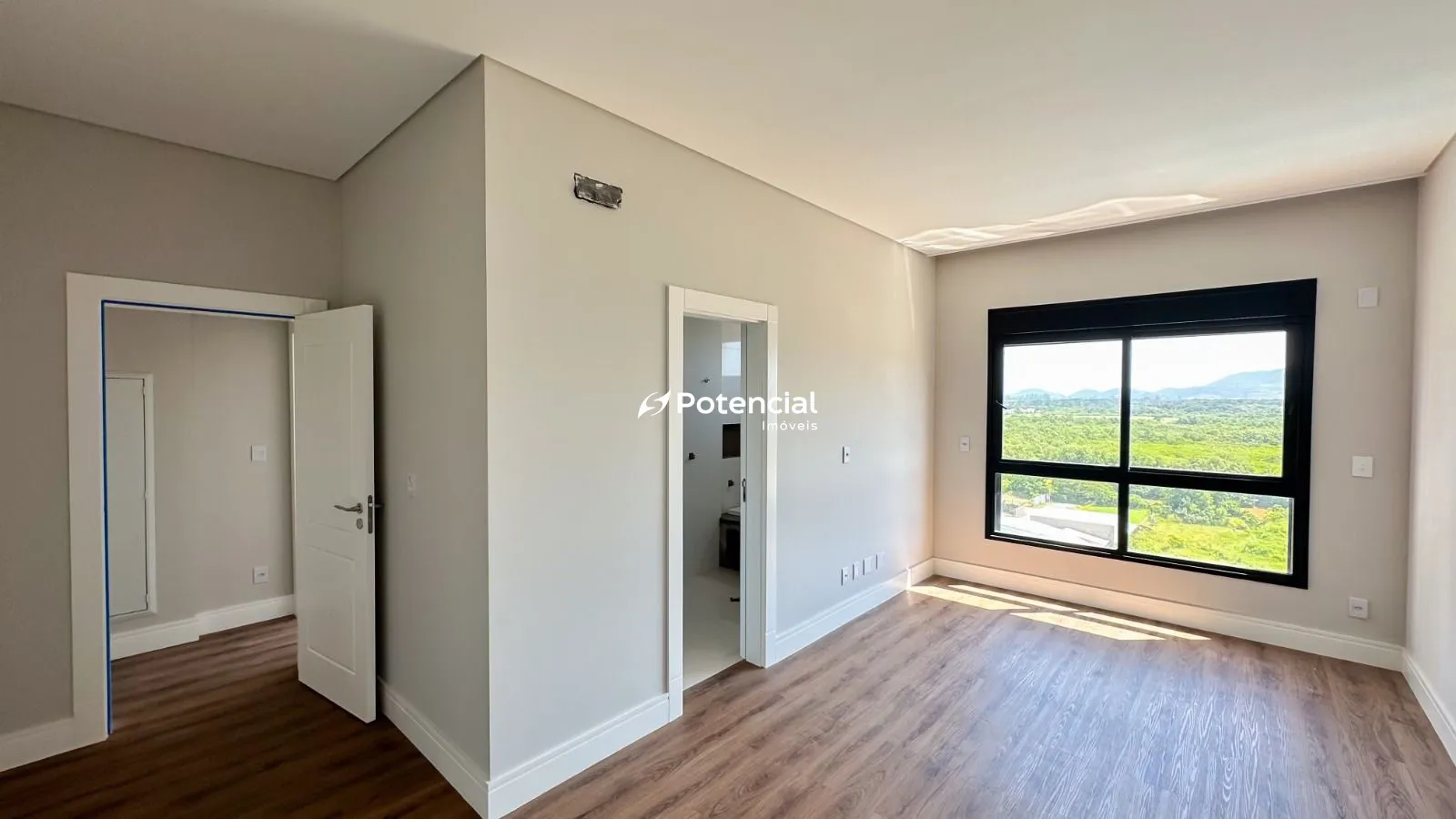 Imagem de Paramount Tower | 4 Suítes | Meia Praia - Itapema Imagem de Paramount Tower | 4 Suítes | Meia Praia - Itapema
