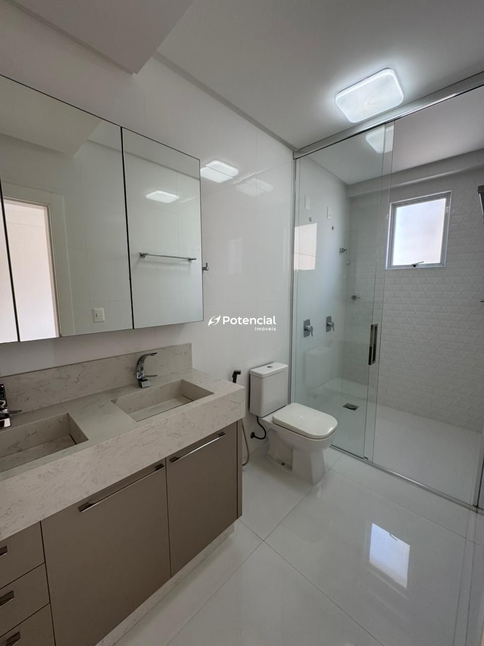 Imagem de Mariana Palace Residence | 4 suítes | Meia Praia - Itapema Imagem de Mariana Palace Residence | 4 suítes | Meia Praia - Itapema