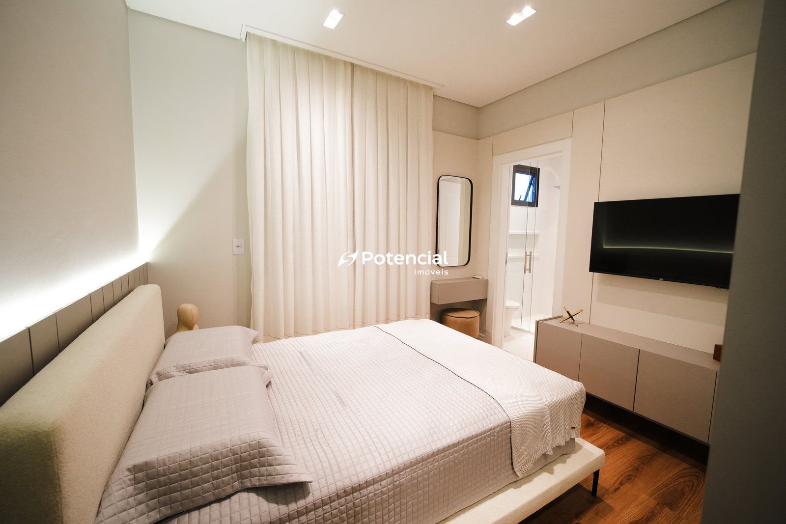 Imagem de Paramount Tower | 4 Suítes | Meia Praia - Itapema Imagem de Paramount Tower | 4 Suítes | Meia Praia - Itapema