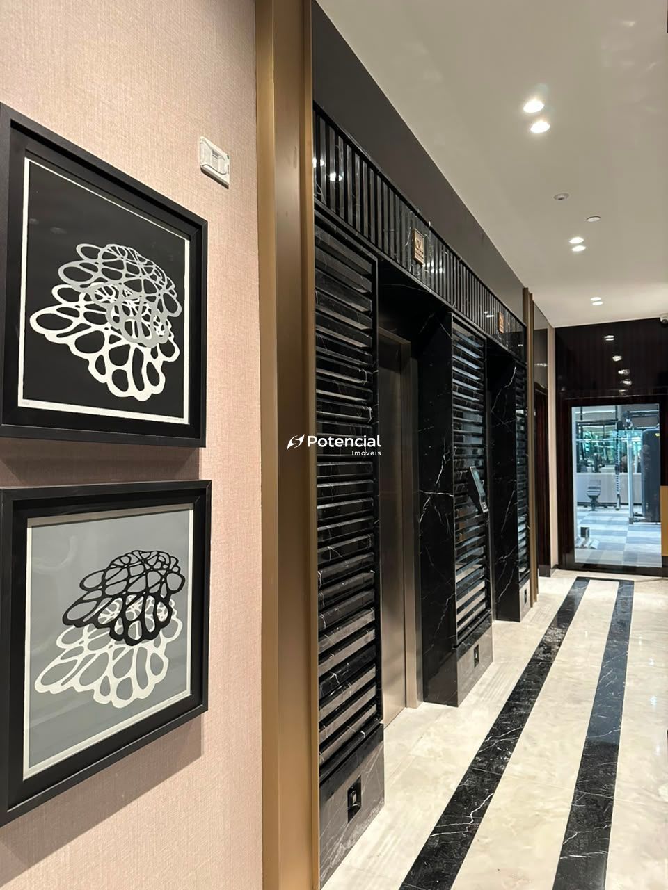 Imagem de Palácio Triunfo | 4 suítes | Meia Praia - Itapema Imagem de Palácio Triunfo | 4 suítes | Meia Praia - Itapema