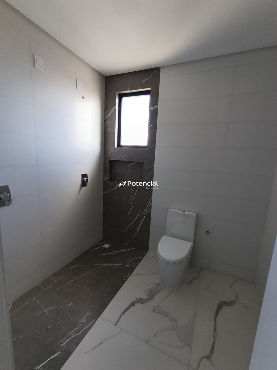 Imagem de Dummond Residence | 4 Suítes l Meia Praia - Itapema Imagem de Dummond Residence | 4 Suítes l Meia Praia - Itapema