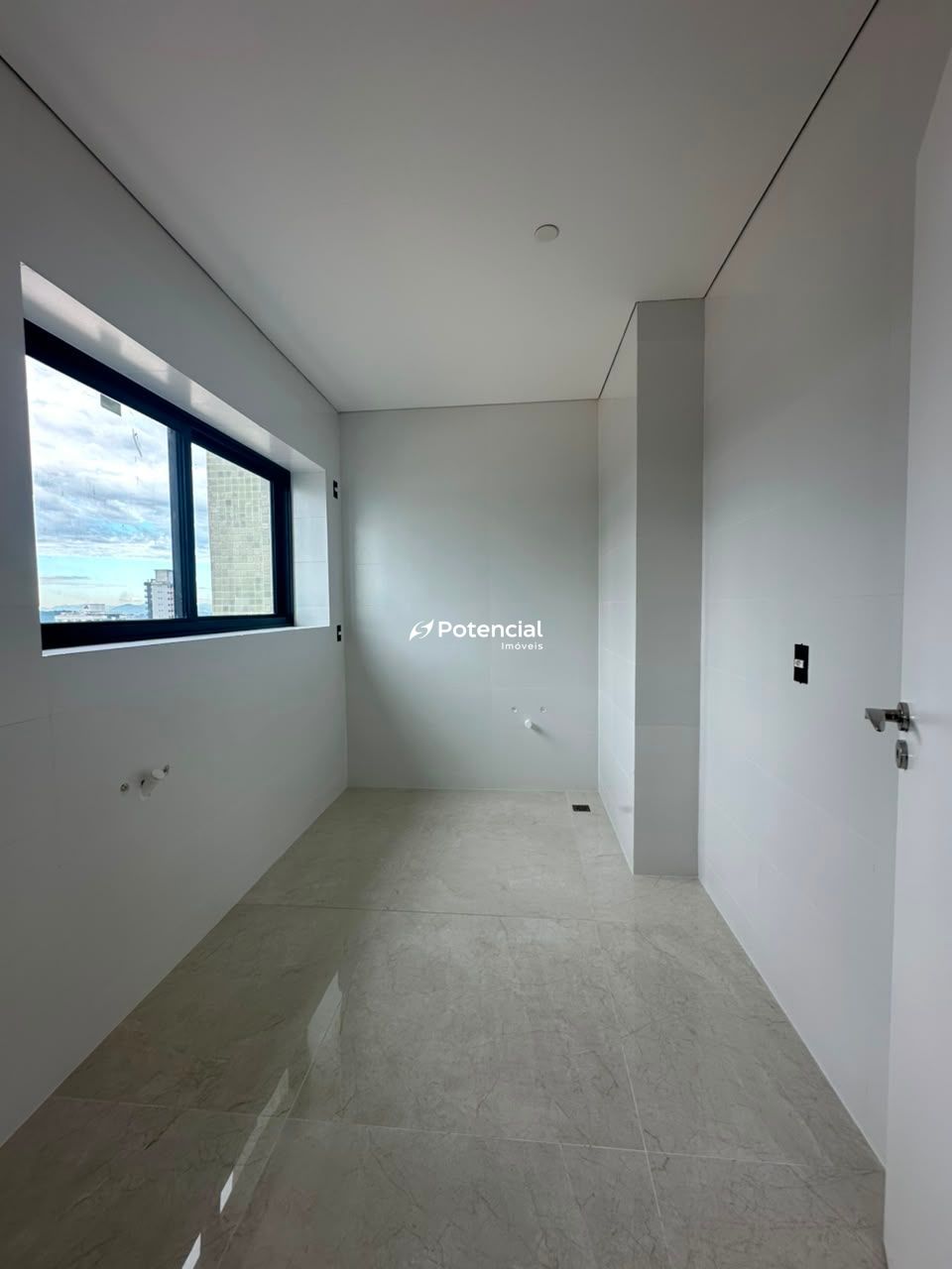 Imagem de Palácio Triunfo | 4 suítes | Meia Praia - Itapema Imagem de Palácio Triunfo | 4 suítes | Meia Praia - Itapema