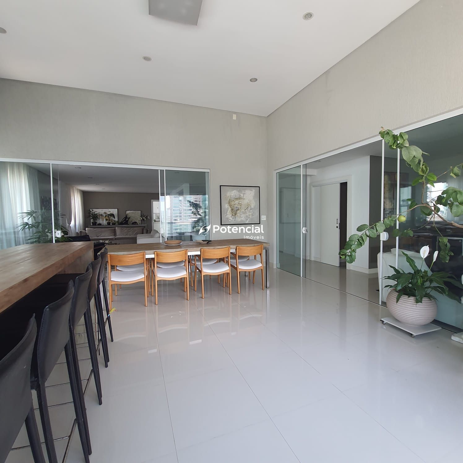 Imagem de COBERTURA DUPLEX NO RESIDENCIAL CANDIDO PORTINARI MEIA PRAIA - ITAPEMA/SC Imagem de COBERTURA DUPLEX NO RESIDENCIAL CANDIDO PORTINARI MEIA PRAIA - ITAPEMA/SC