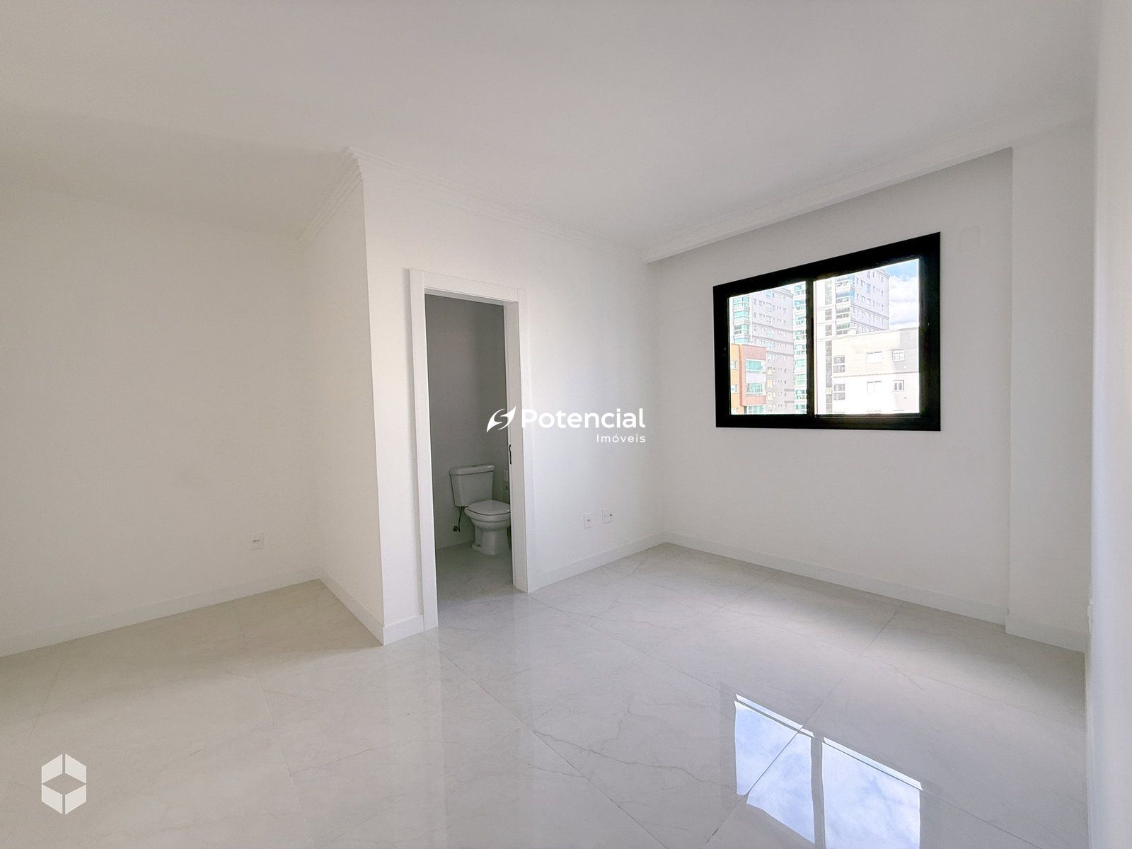 Imagem de Berilo Residence | 3 suítes | Meia Praia - Itapema Imagem de Berilo Residence | 3 suítes | Meia Praia - Itapema