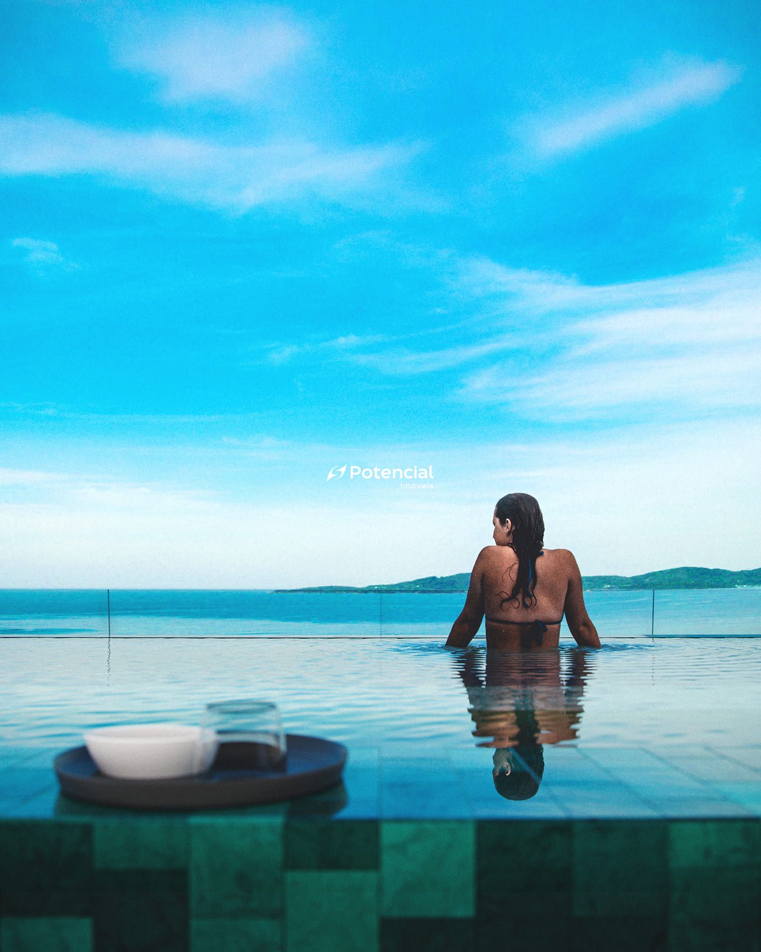 Piscina Borda Infinita  | Empreendimento 143 Mayfair Home Boutique