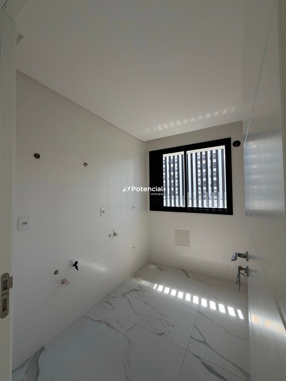 Imagem de Doha Tower | 04 Suítes | Meia Praia - Itapema Imagem de Doha Tower | 04 Suítes | Meia Praia - Itapema