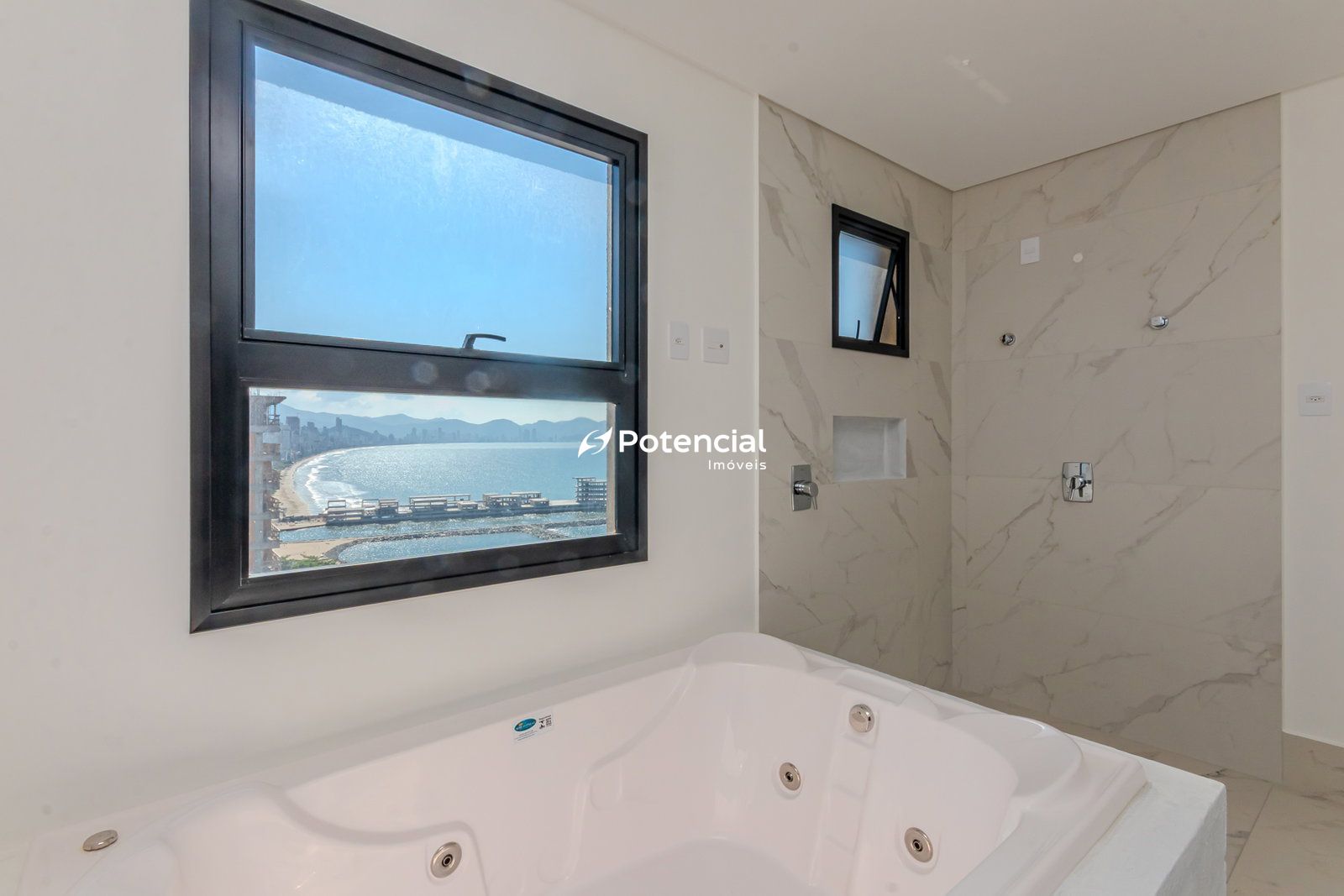 Imagem de Jardim Europa | 4 suítes | Perequê - Porto Belo Imagem de Jardim Europa | 4 suítes | Perequê - Porto Belo