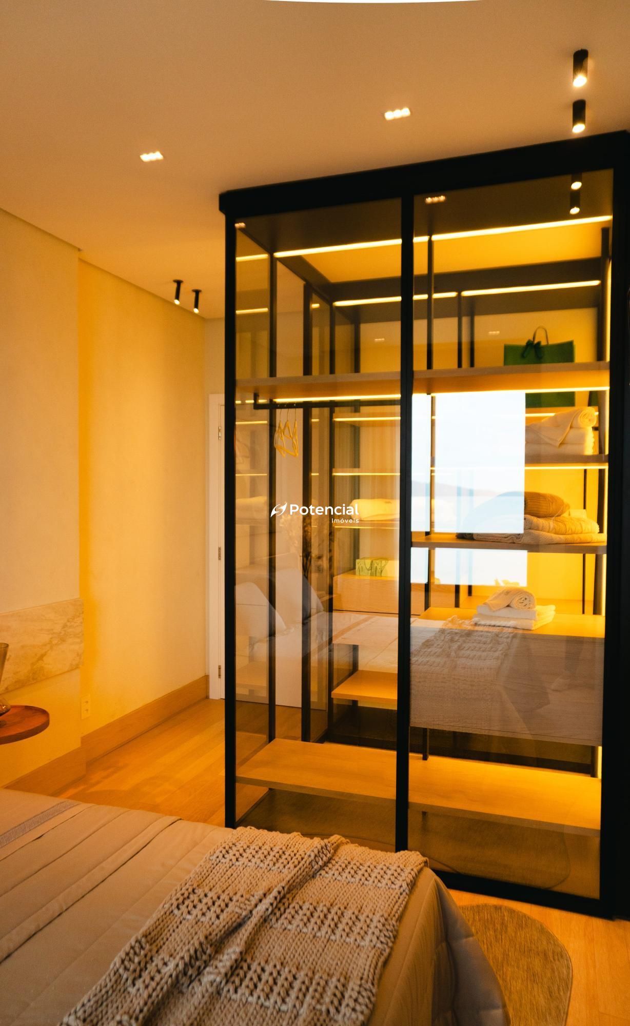 Imagem de 143 Mayfair Home Boutique | 04 Suítes | Meia Praia - Itapema Imagem de 143 Mayfair Home Boutique | 04 Suítes | Meia Praia - Itapema