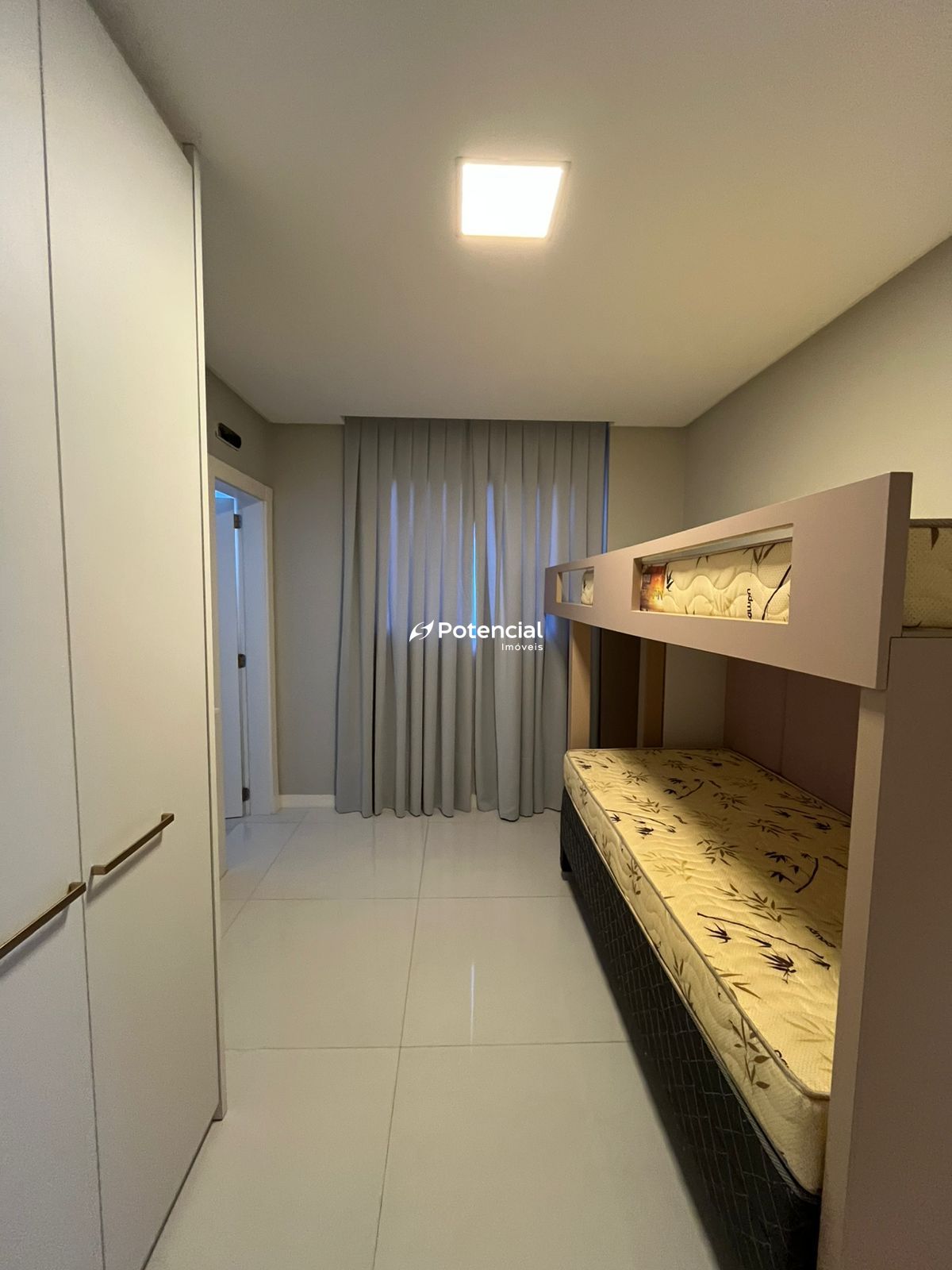 Imagem de Ocean Breeze | 3 suítes | Meia Praia - Itapema Imagem de Ocean Breeze | 3 suítes | Meia Praia - Itapema