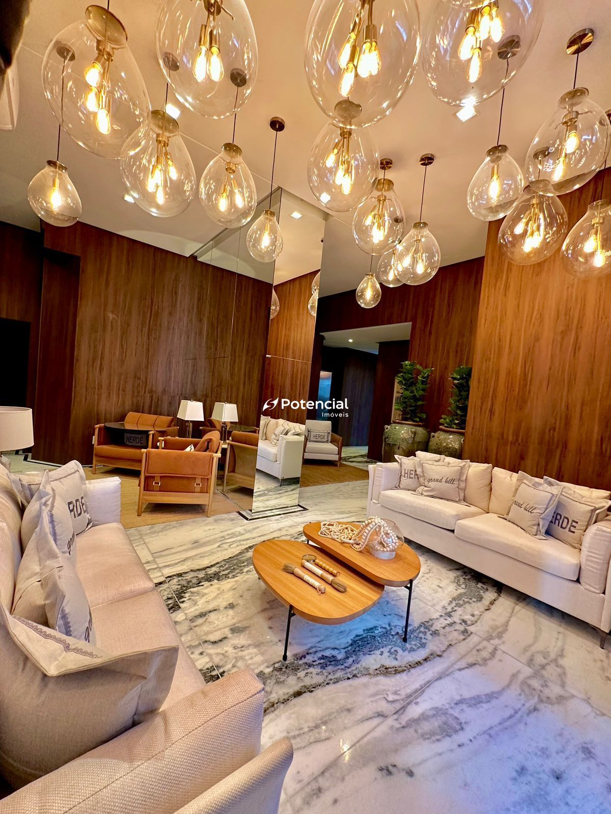 Hall de entrada decorado e mobiliado l Grand Hill Tower
