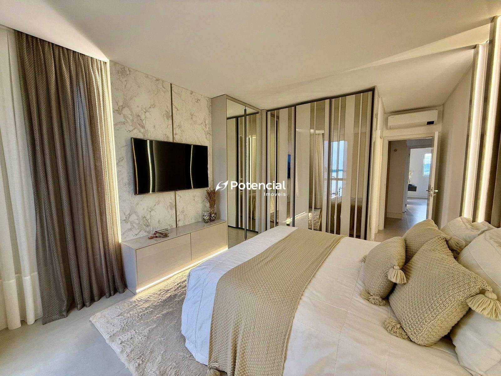 Imagem de Pleniluni Residencial | 03 suítes | Meia Praia - Itapema Imagem de Pleniluni Residencial | 03 suítes | Meia Praia - Itapema