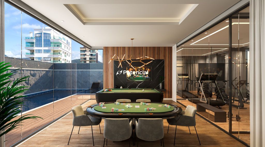 Sal de jogos com mesa de carteado l Long Beach Residence