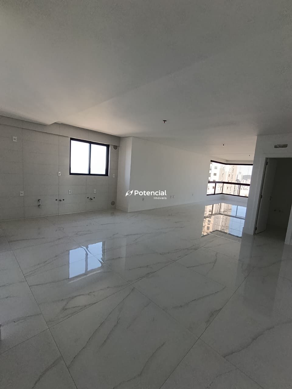 Imagem de Dummond Residence | 4 Suítes l Meia Praia - Itapema Imagem de Dummond Residence | 4 Suítes l Meia Praia - Itapema