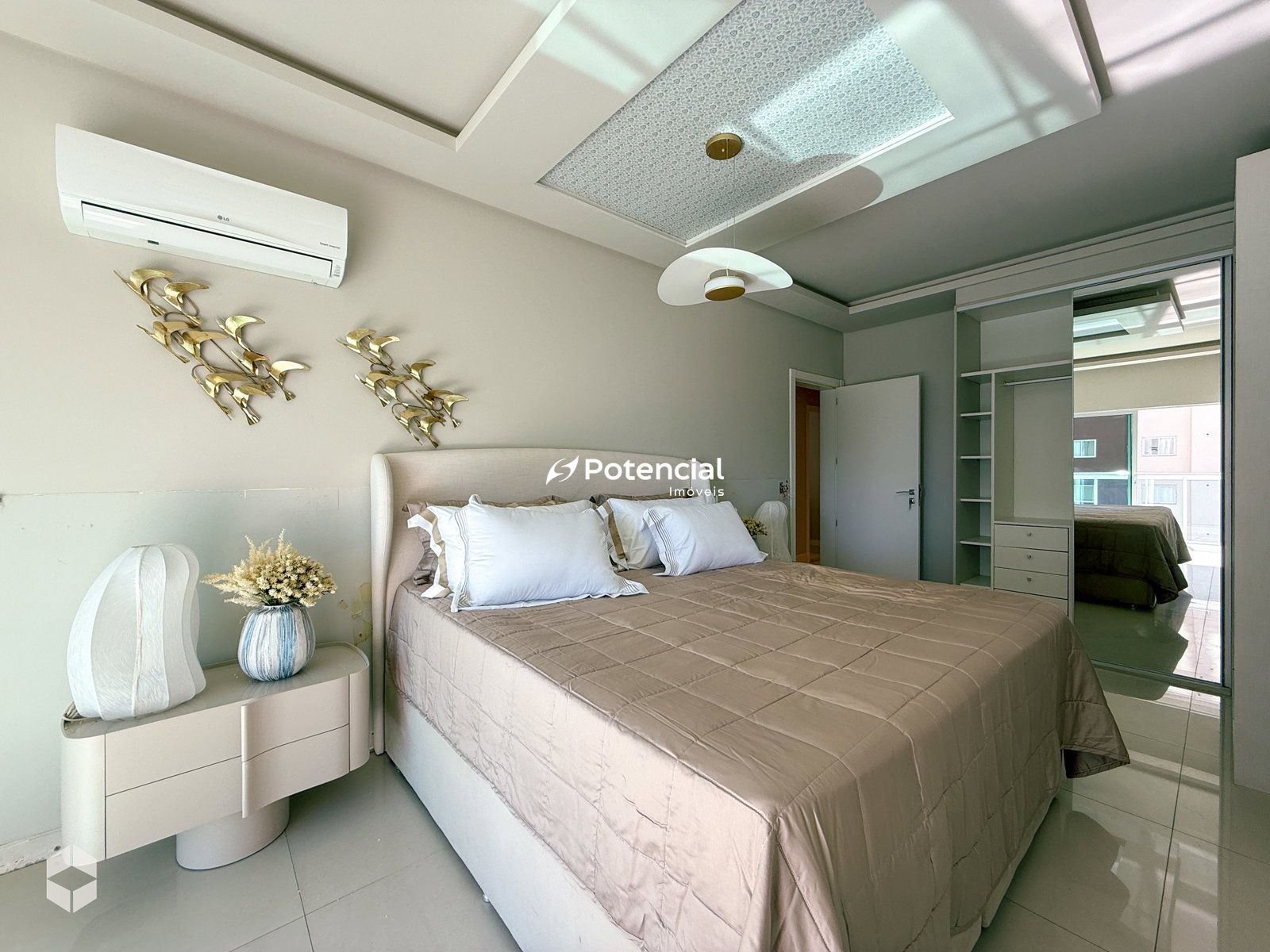 Imagem de La Lumiere | 4 suítes | Meia Praia - Itapema Imagem de La Lumiere | 4 suítes | Meia Praia - Itapema