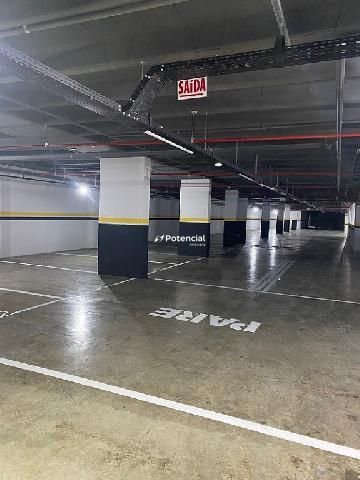 Visão interna das vagas de garagens l Blue Garden Residence