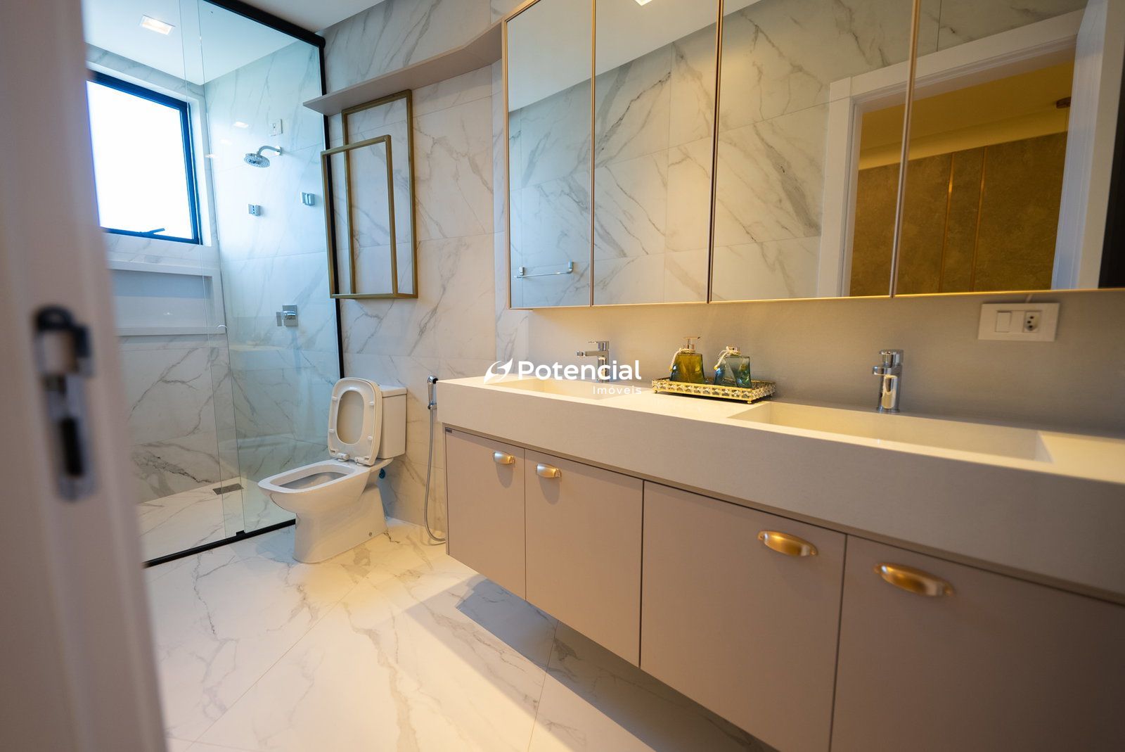 Imagem de Infinity Club Residence | 4 suítes | Centro - Itapema Imagem de Infinity Club Residence | 4 suítes | Centro - Itapema