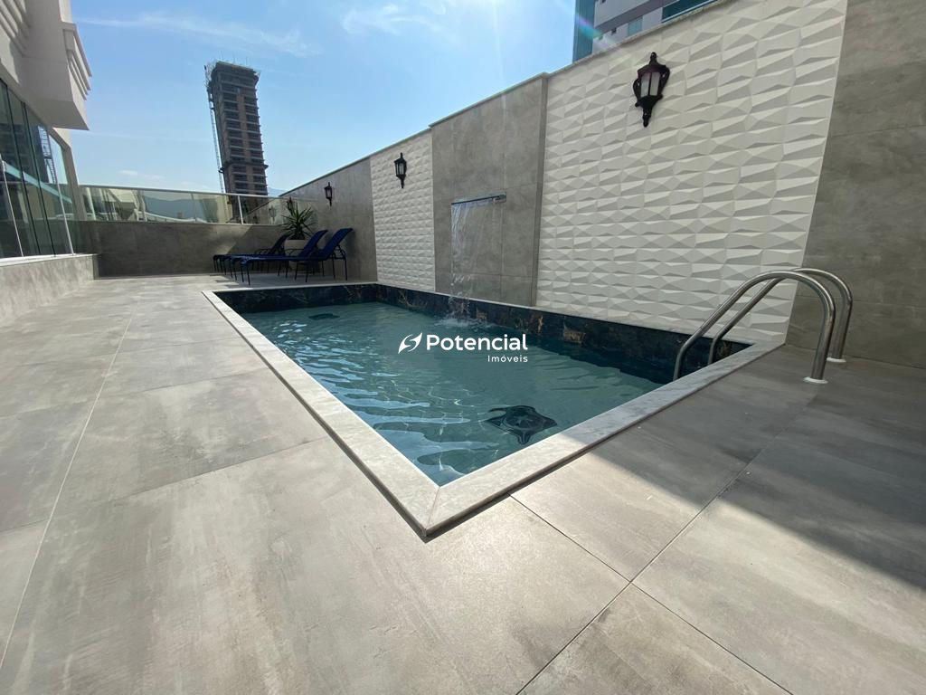 Piscina adulto e infantil externa l Arnou Teixeira de Mello Residence