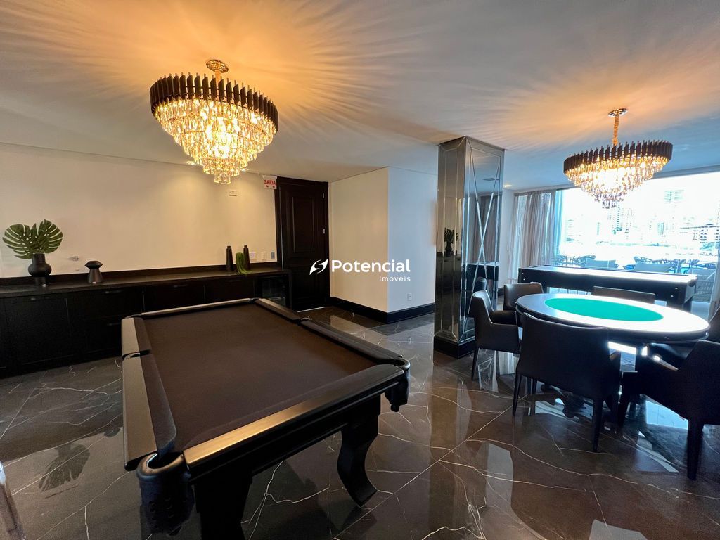 Sala de jogos com mesa de snooker Milano Exclusive Residence