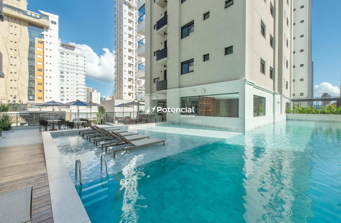 Piscina externa com prainha  adulto e infantil Fiori del Mare Residenziale