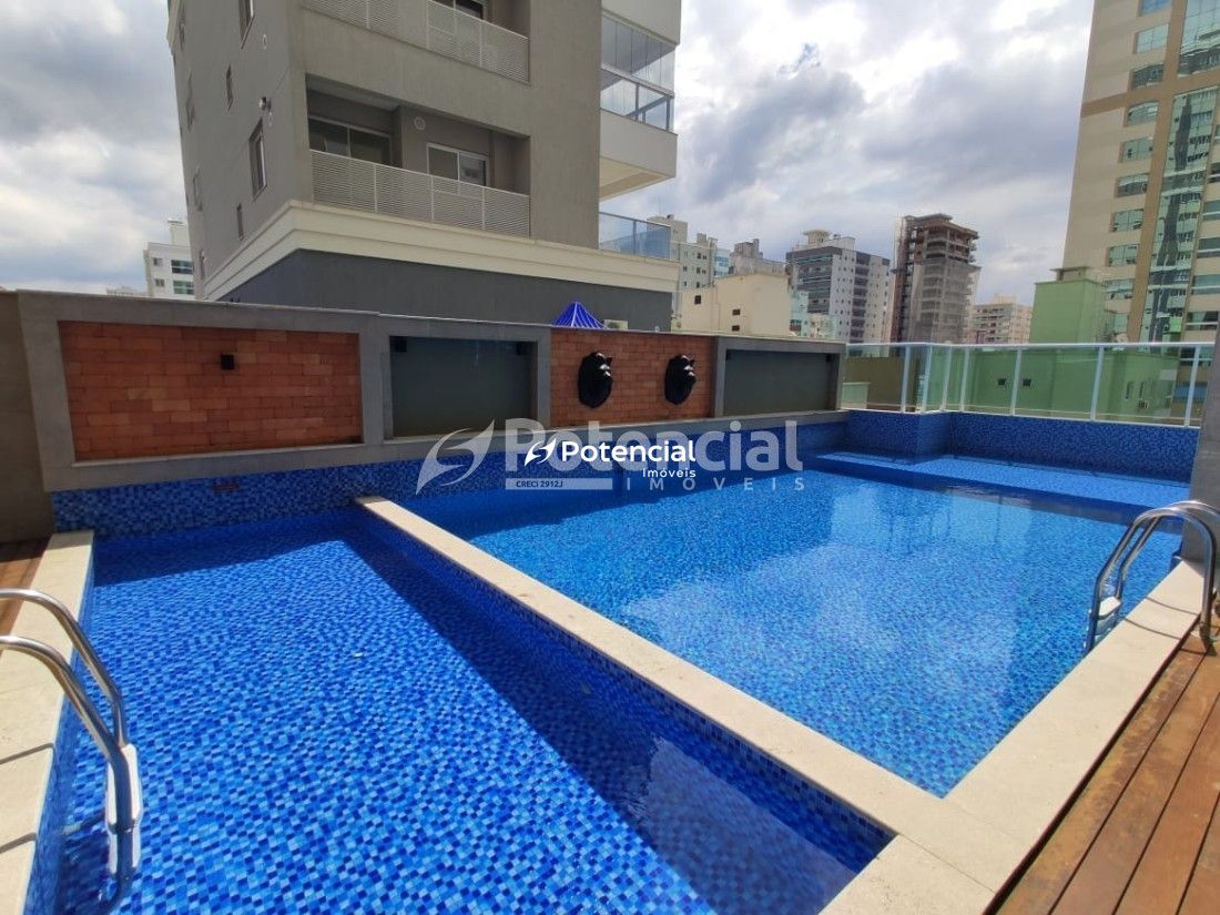 Piscina externa adulto e infantil Residencial Província Di Vicenza Piscina externa adulto e infantil Residencial Província Di Vicenza