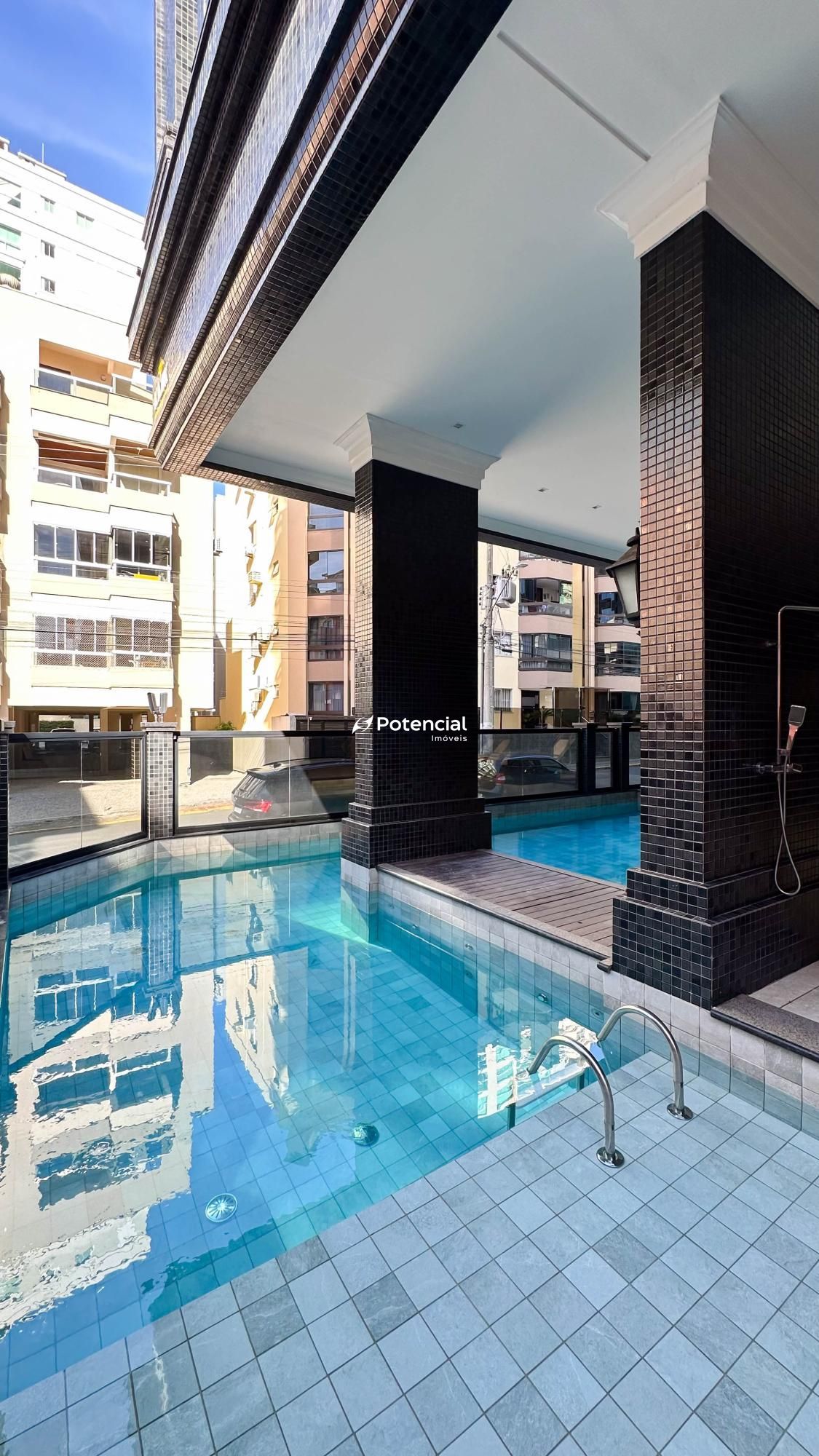 Piscina - Invictus Piscina - Invictus