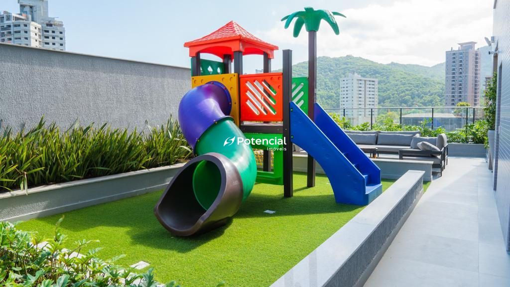 Playground infantil com escorregador l Hexsel Residence