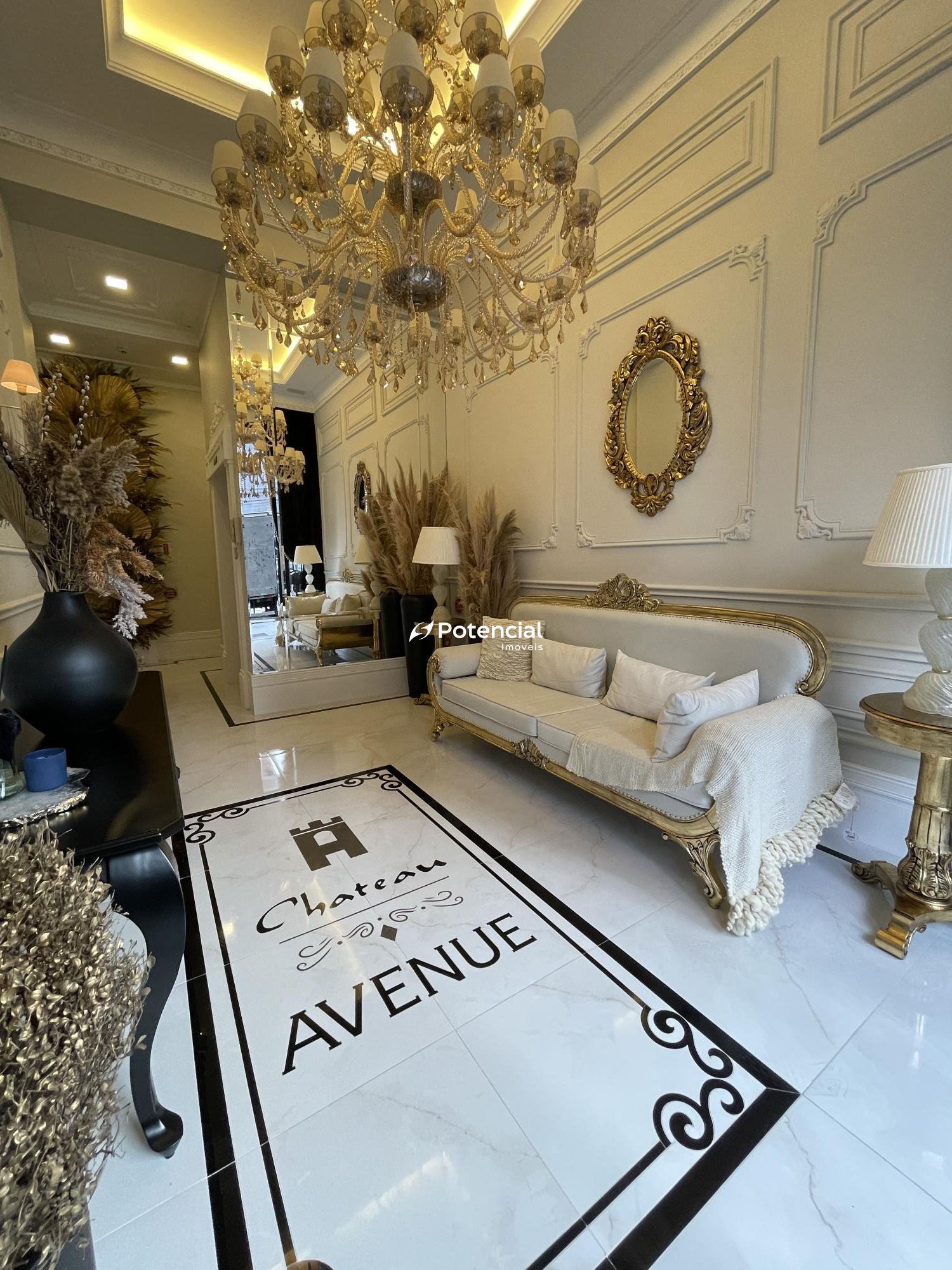 Hall de entrada - Chateau Avenue Residence Hall de entrada - Chateau Avenue Residence