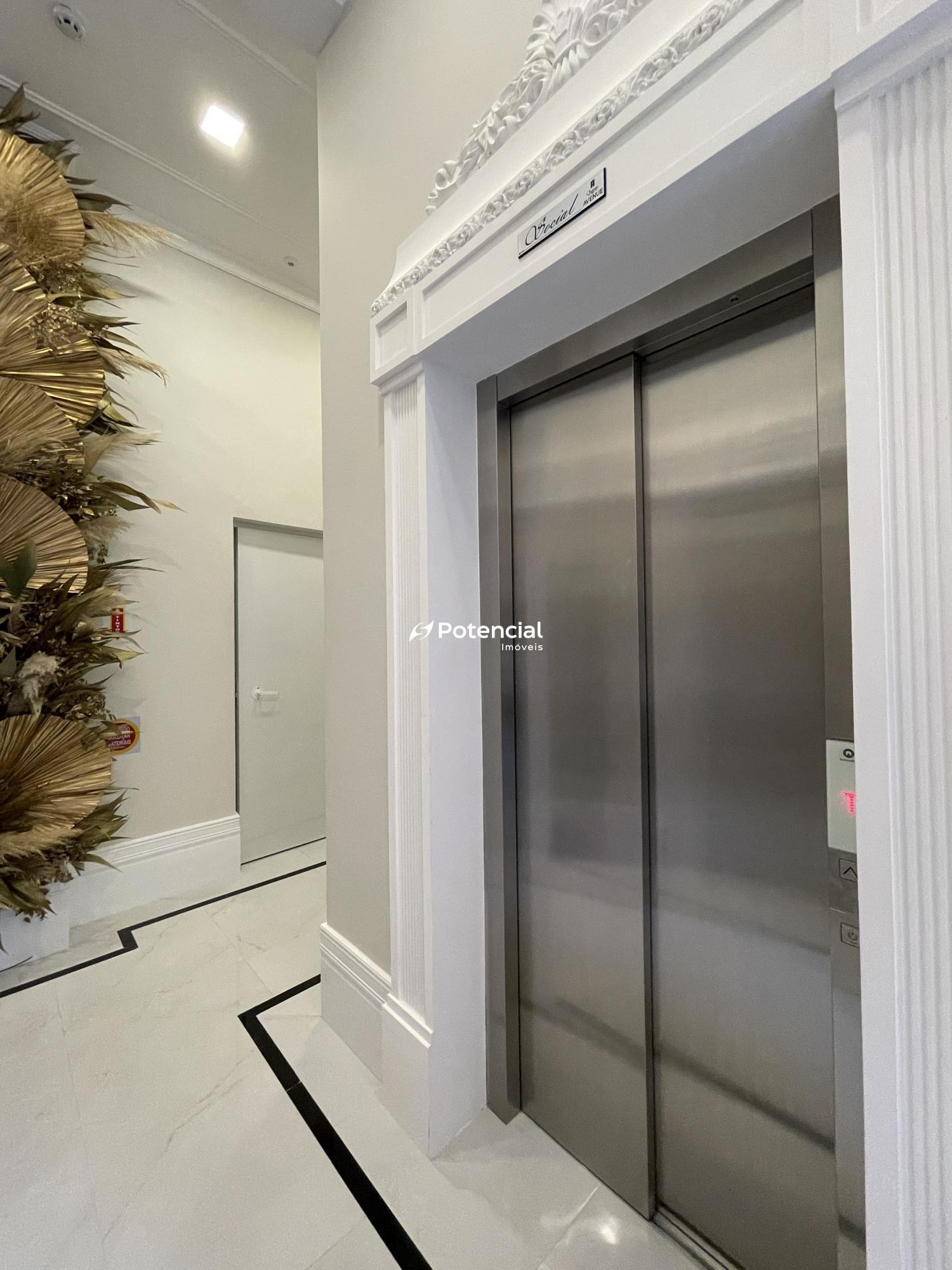 Elevador social - Chateau Avenue Residence Elevador social - Chateau Avenue Residence