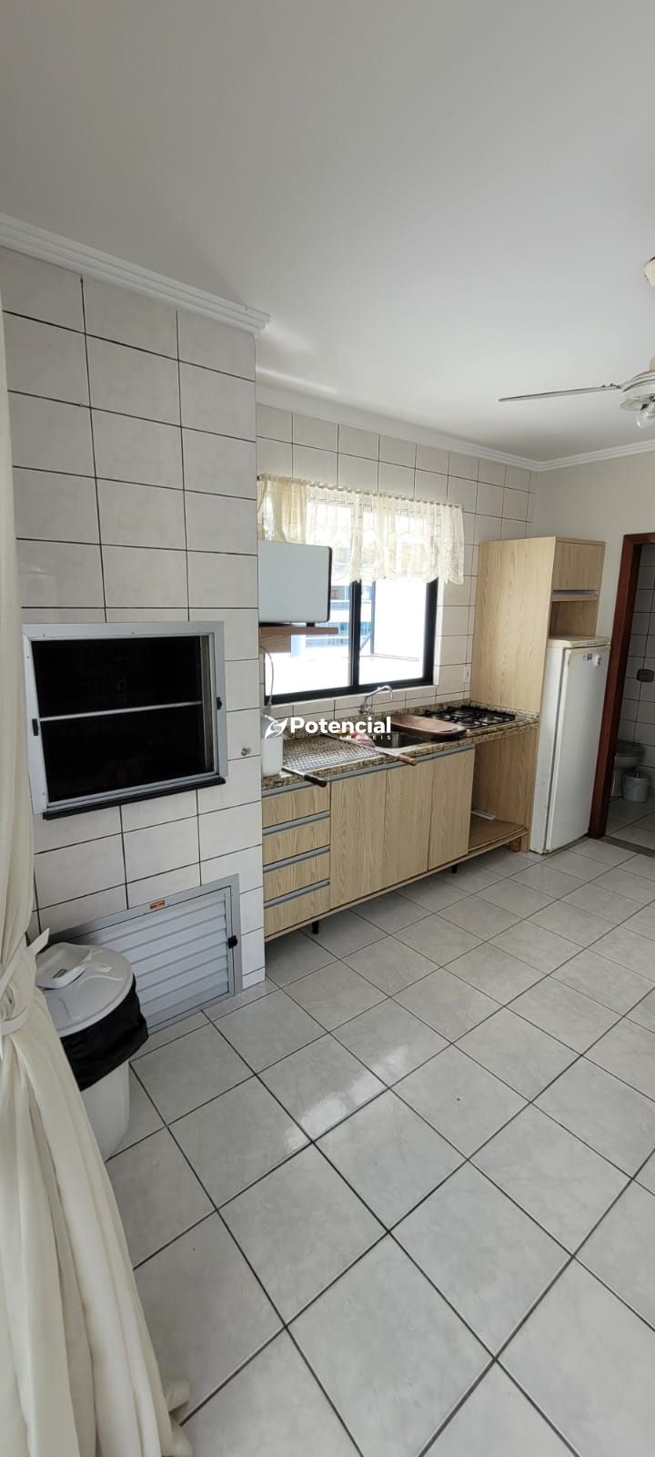 Imagem de Apartamento 3 Dormitórios sendo 1 Suíte | Meia Praia - Itapema | Potencial Imóveis.