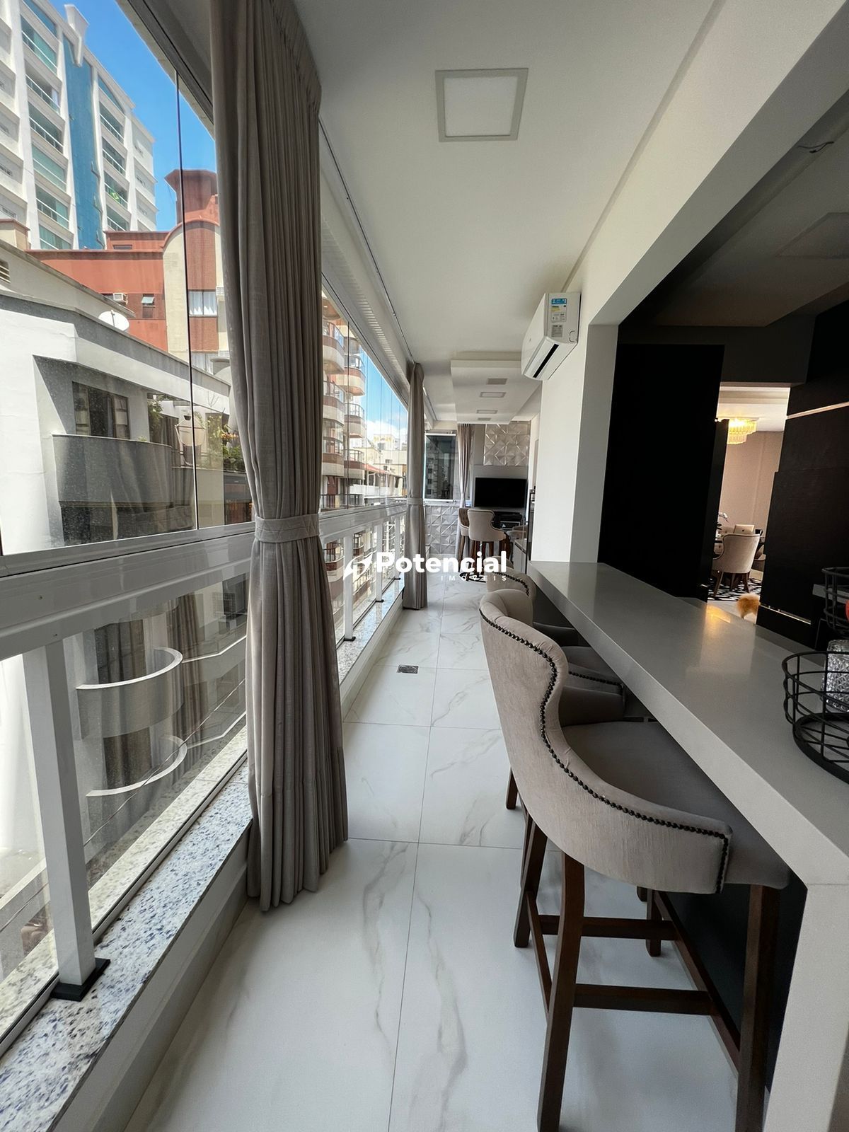Imagem de Apartamento 3 suítes com terraço | Meia Praia - Itapema/SC | Potencial Imóveis