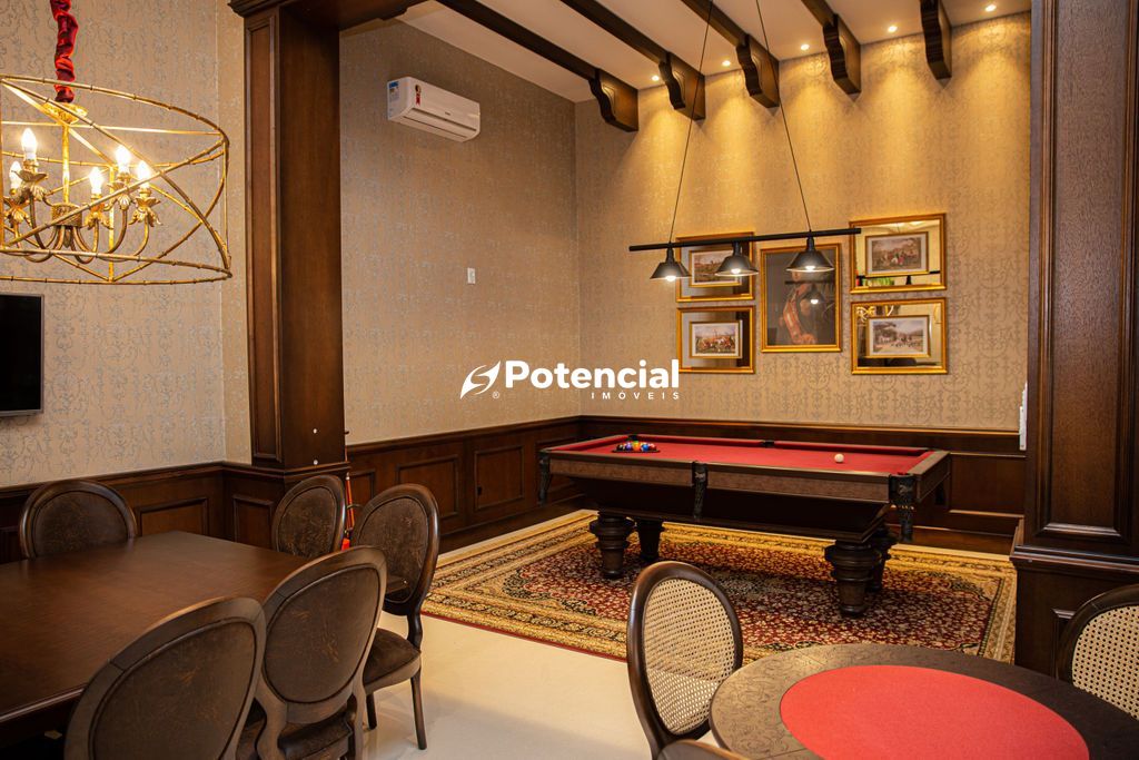 Sala de jogos com mesa de snooker Joseph II Residencial