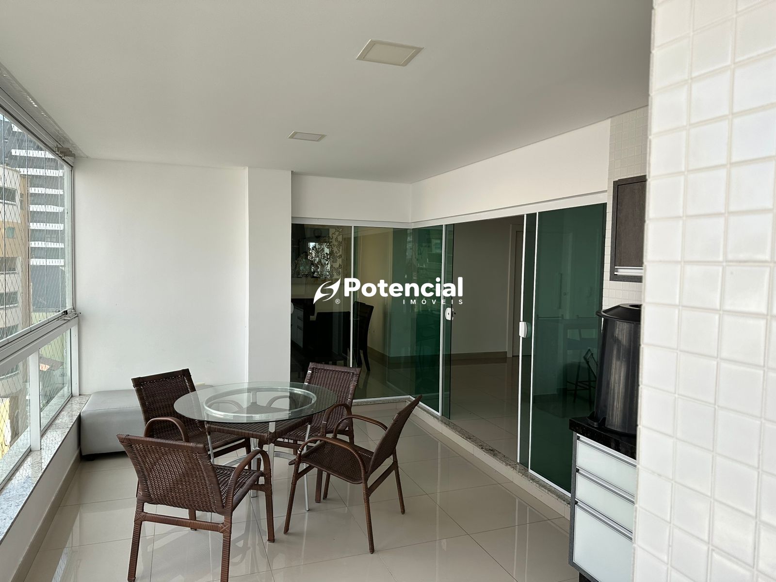 Imagem de Apartamento 4 Suítes Mobiliado | Meia Praia - Itapema | Potencial Imóveis