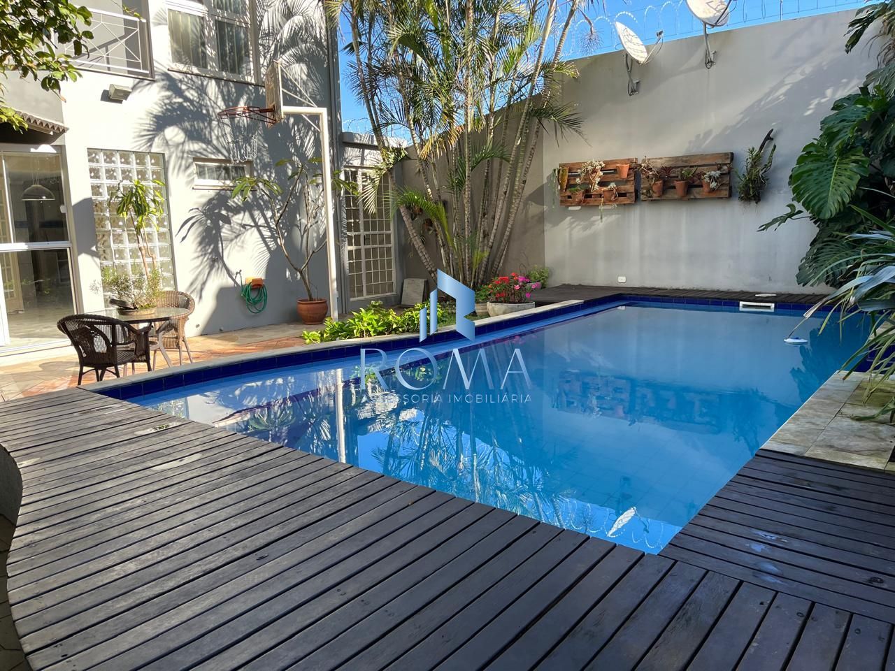 Casa, 4 quartos, 292 m² - Foto 1