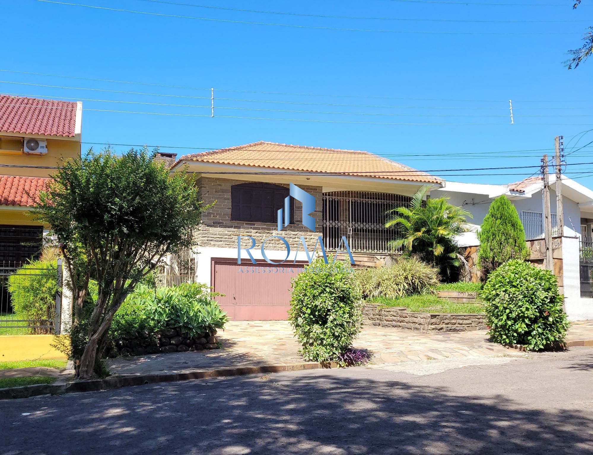 Casa, 4 quartos, 270 m² - Foto 1
