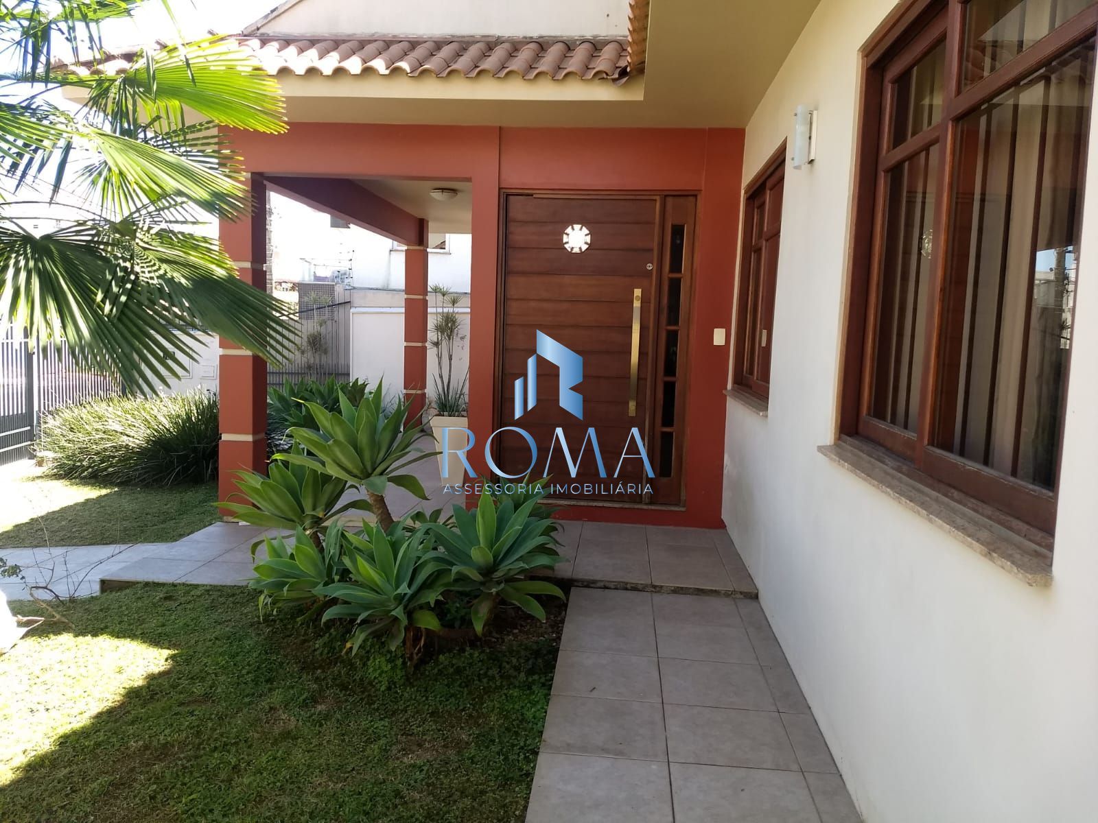 Casa, 5 quartos, 309 m² - Foto 2