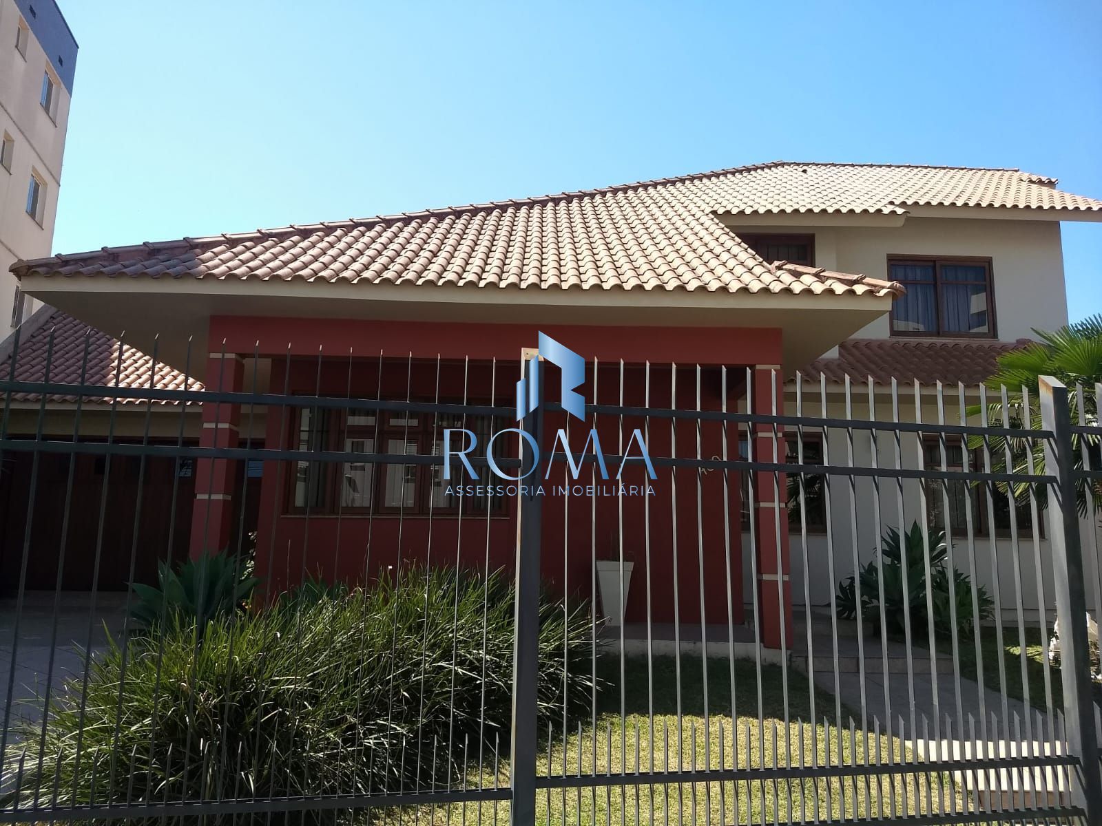 Casa, 5 quartos, 309 m² - Foto 1