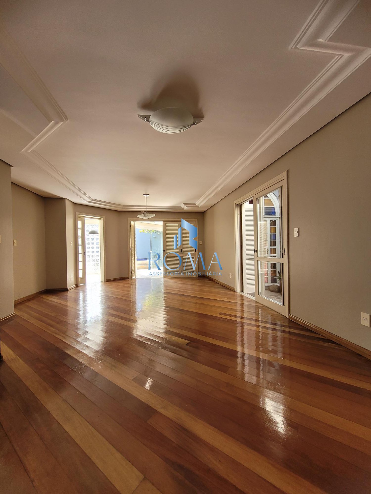 Casa, 4 quartos, 292 m² - Foto 2