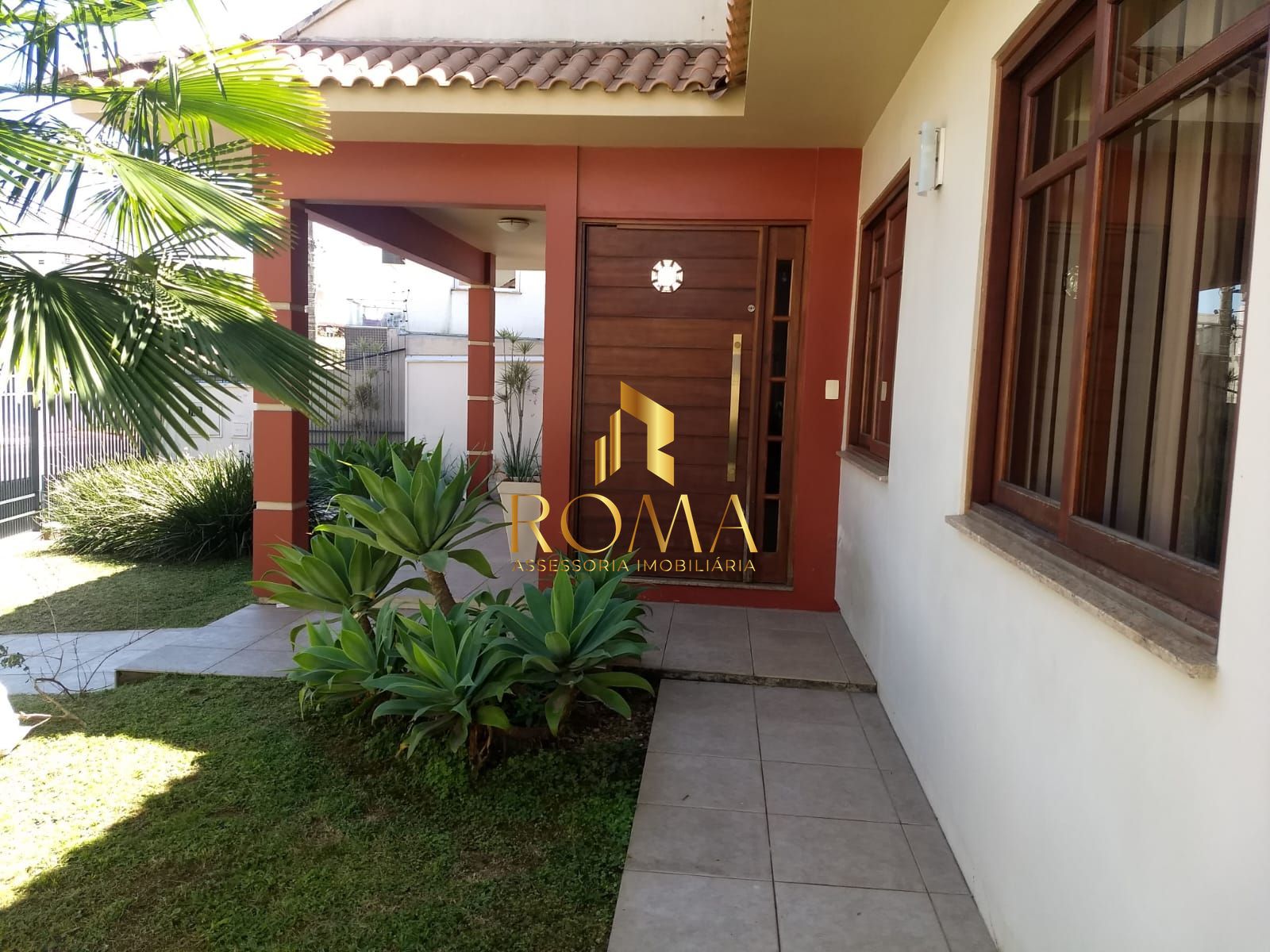 Casa, 5 quartos, 309 m² - Foto 2