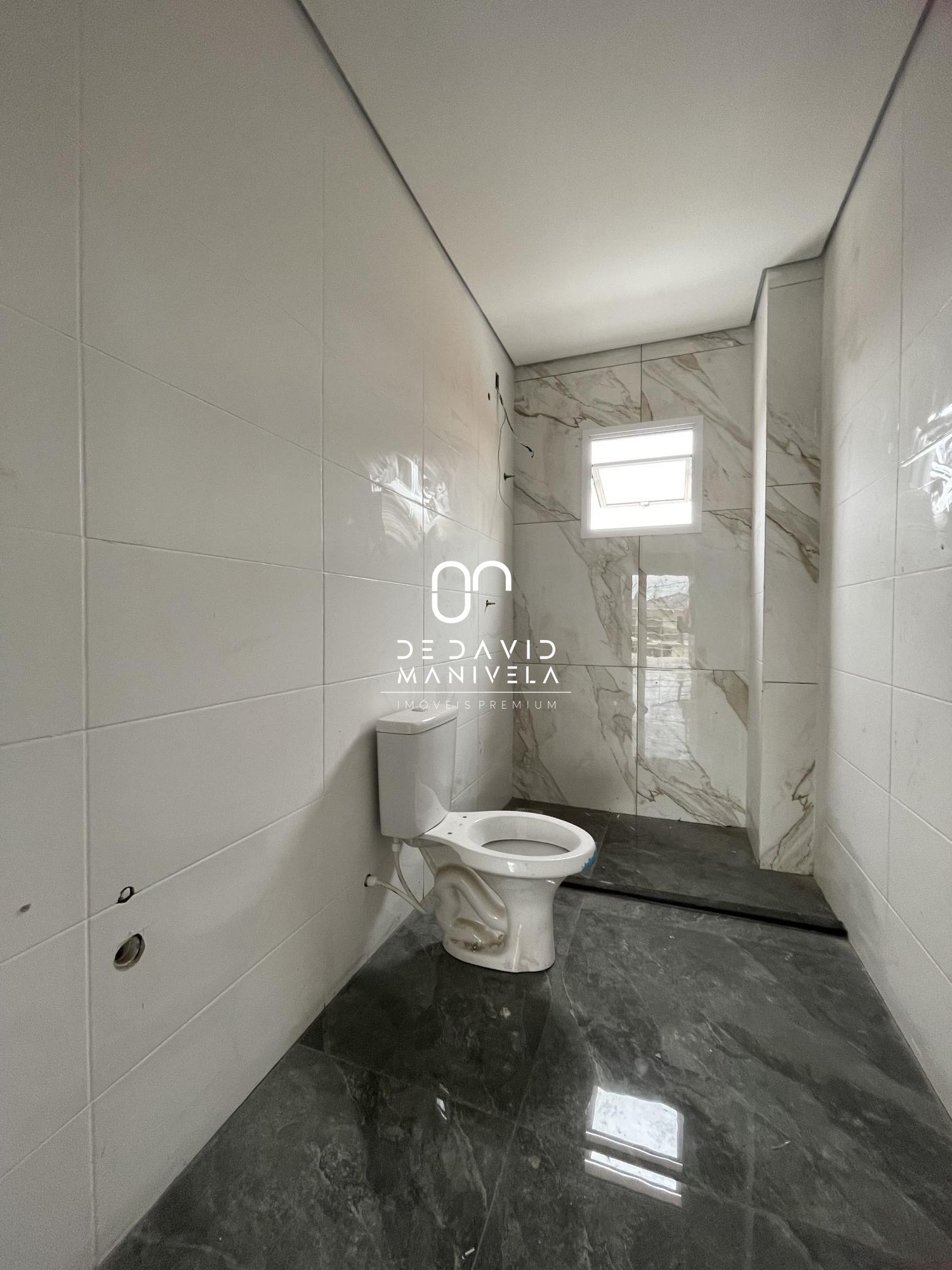 Apartamento de 2 dormitórios, com pátio amplo