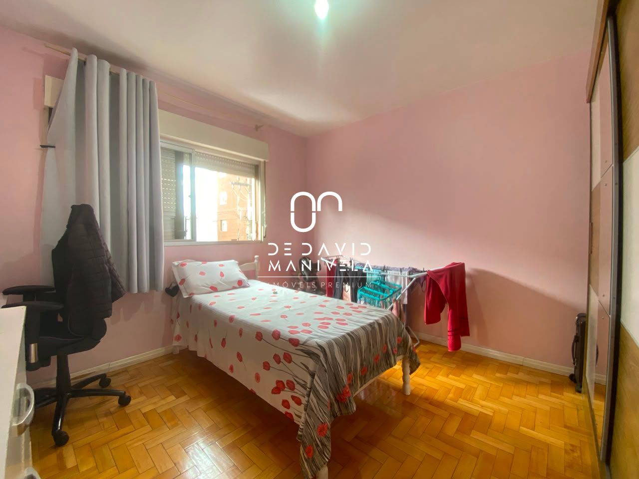 Apartamento com 4 dormitórios no bairro centro