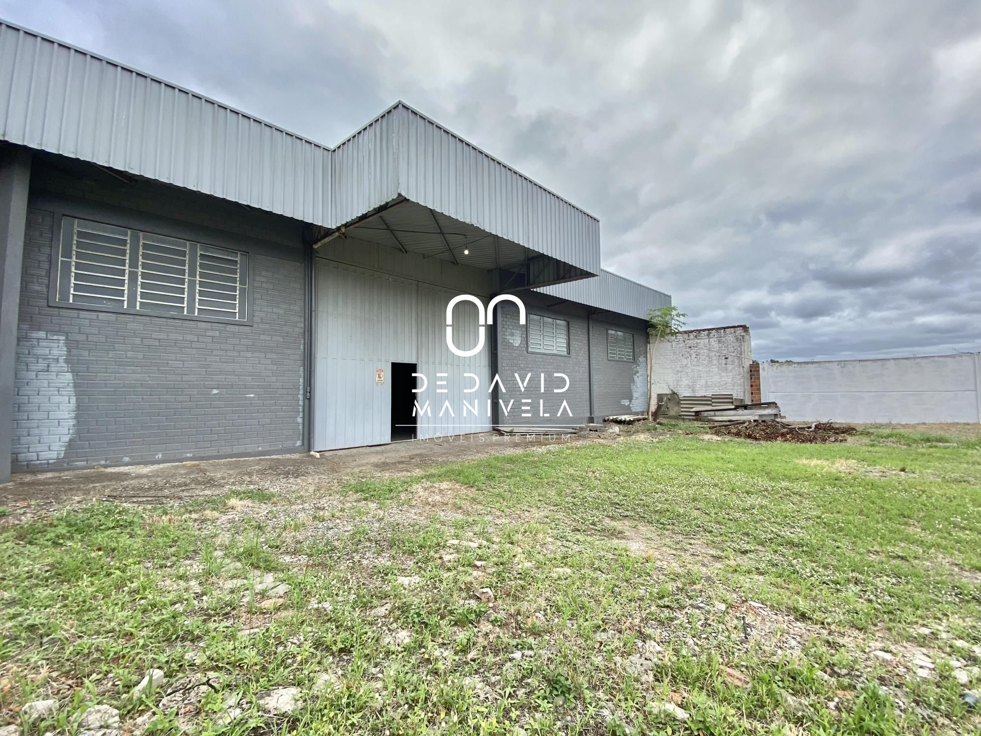 Excelente pavilhão disponível para locação na beira da BR 158