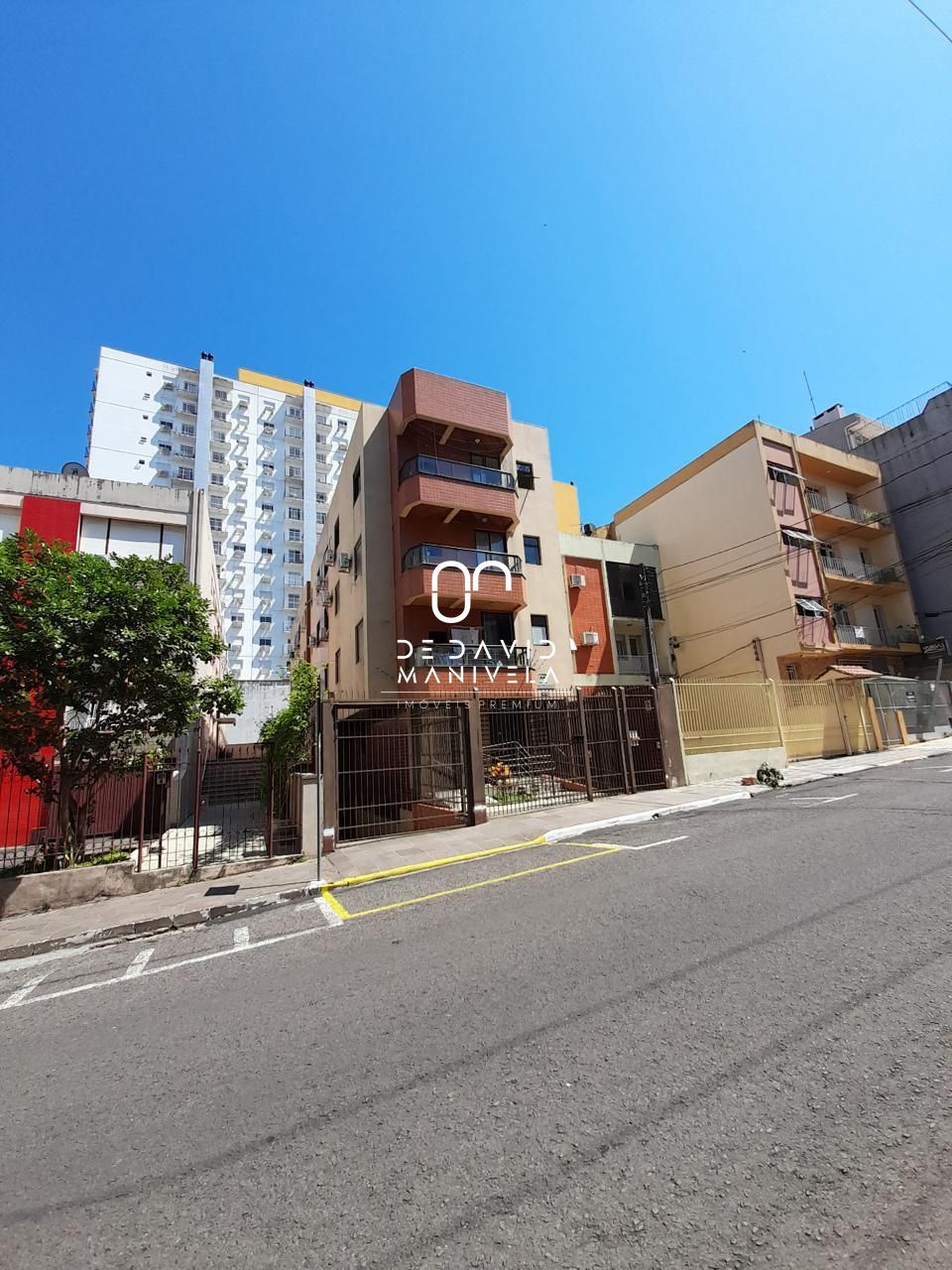 Apartamento para alugar  no Centro - Santa Maria, RS. Imveis